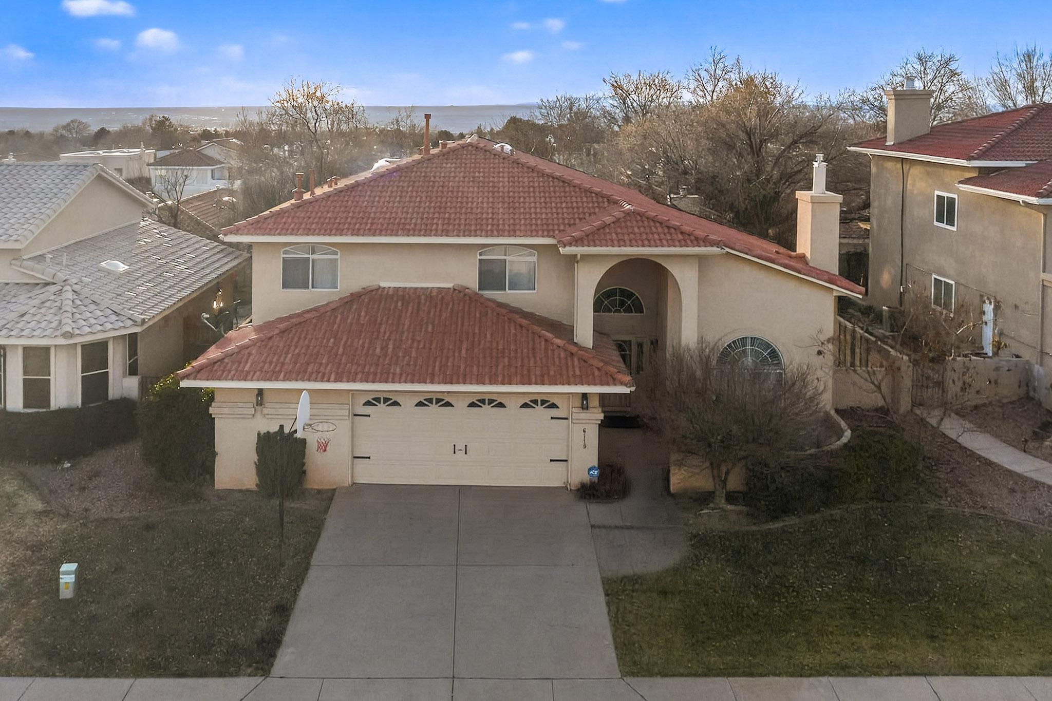 6119 Bancroft Court NE