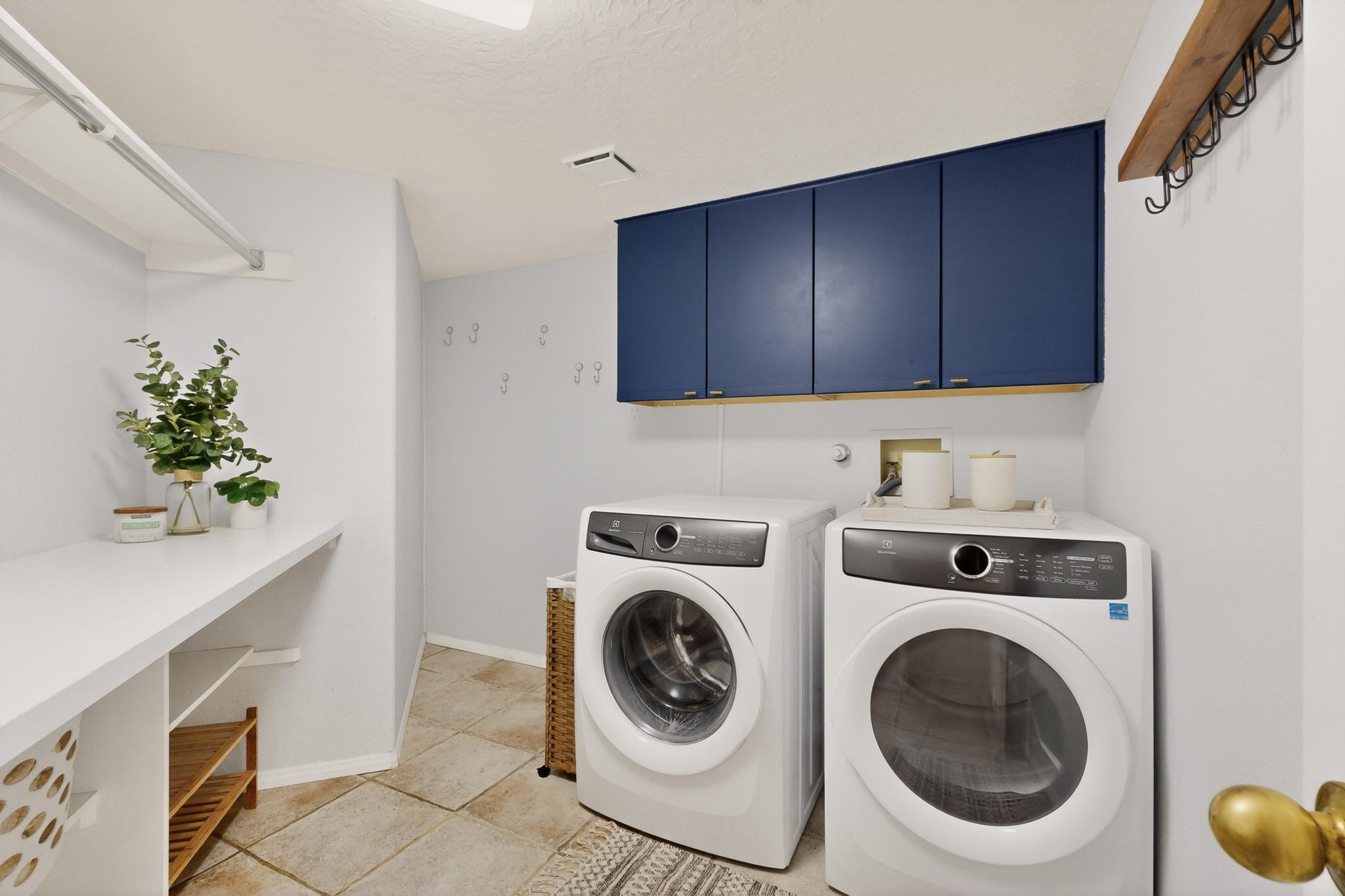 6119 Bancroft Court NE