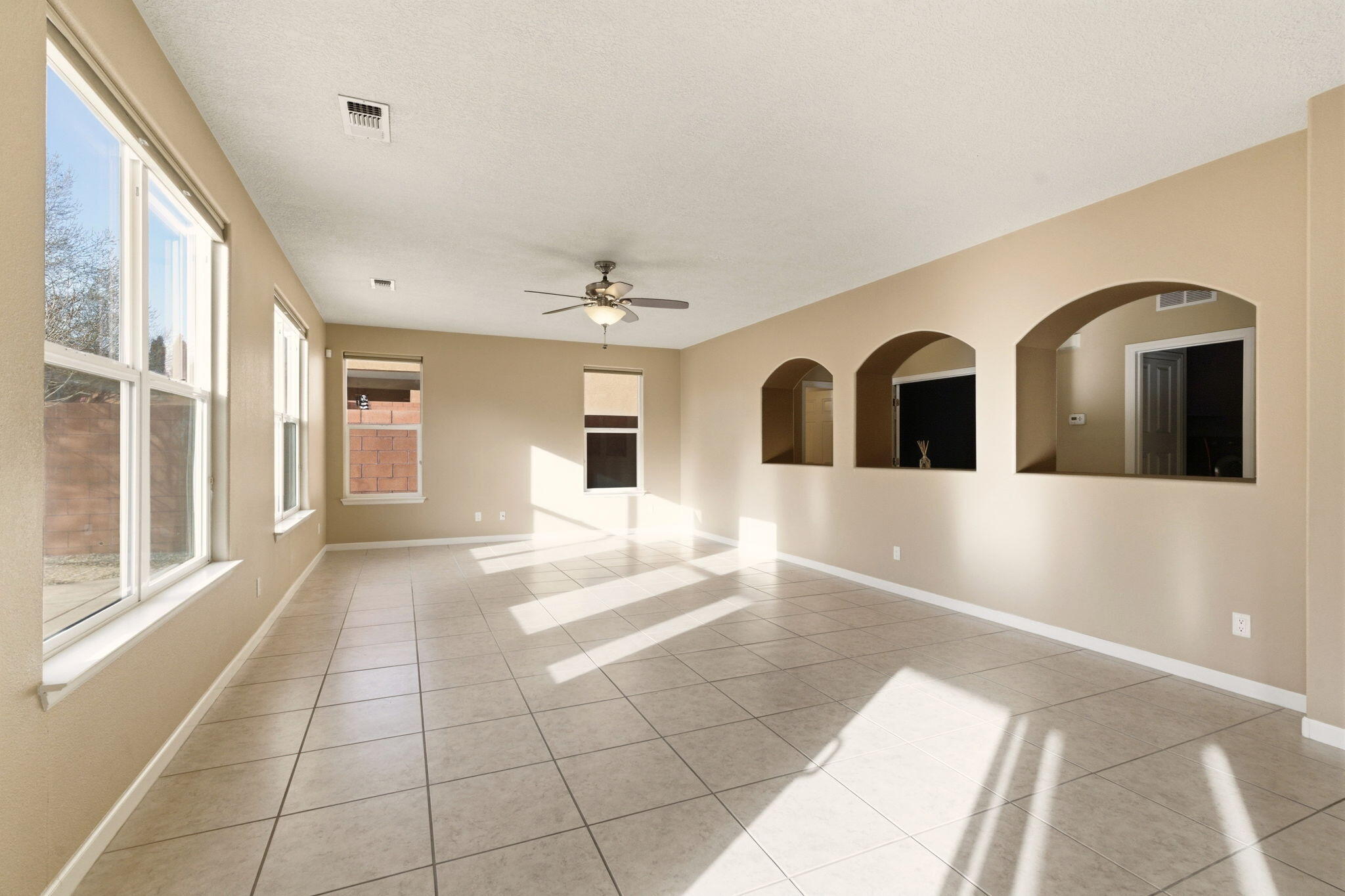 213 Paseo Vista Loop NE