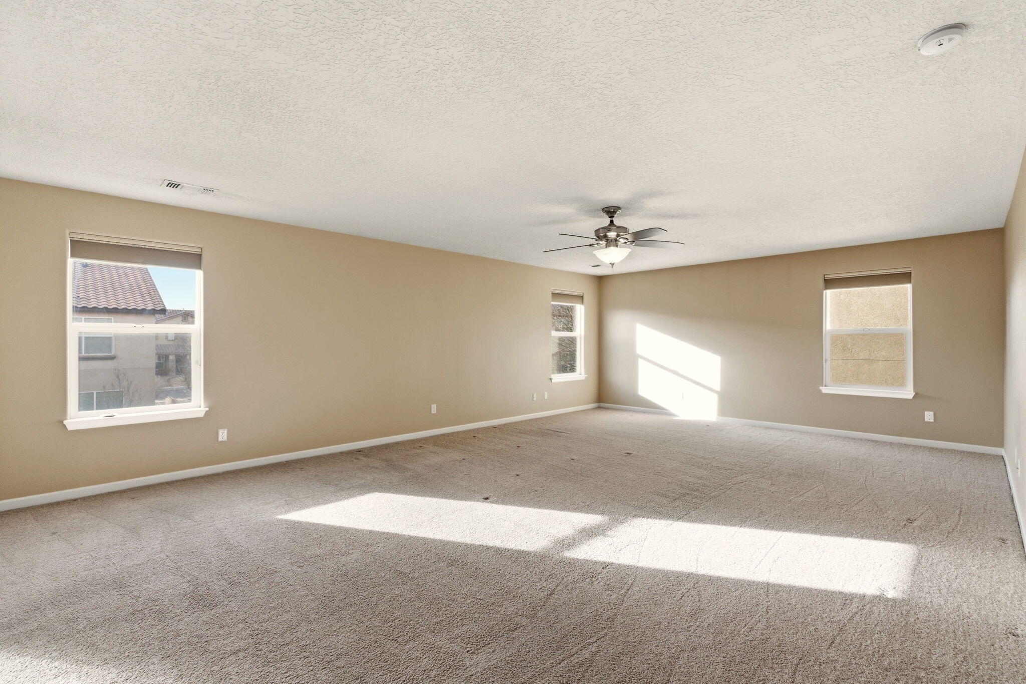 213 Paseo Vista Loop NE