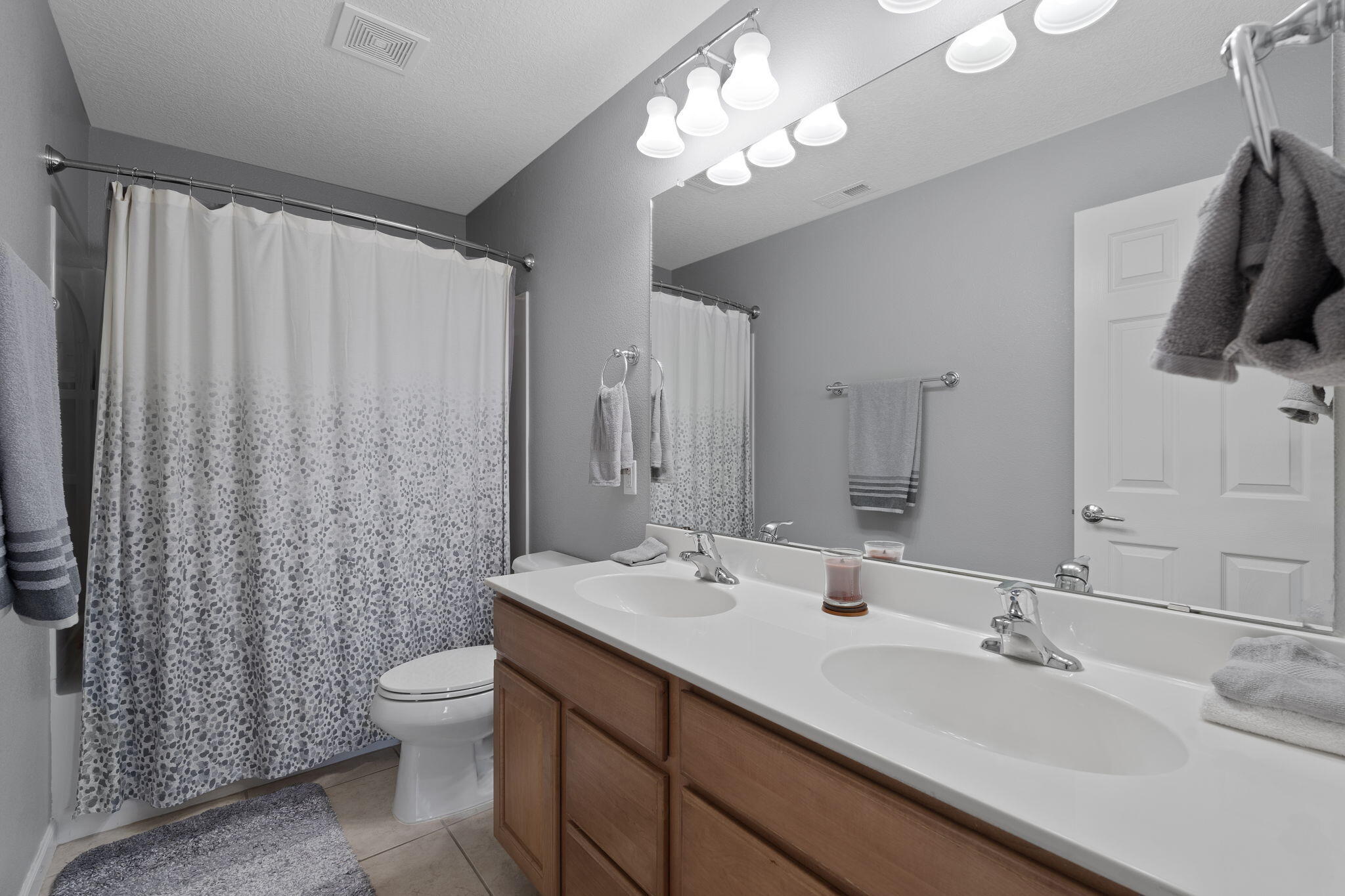 213 Paseo Vista Loop NE