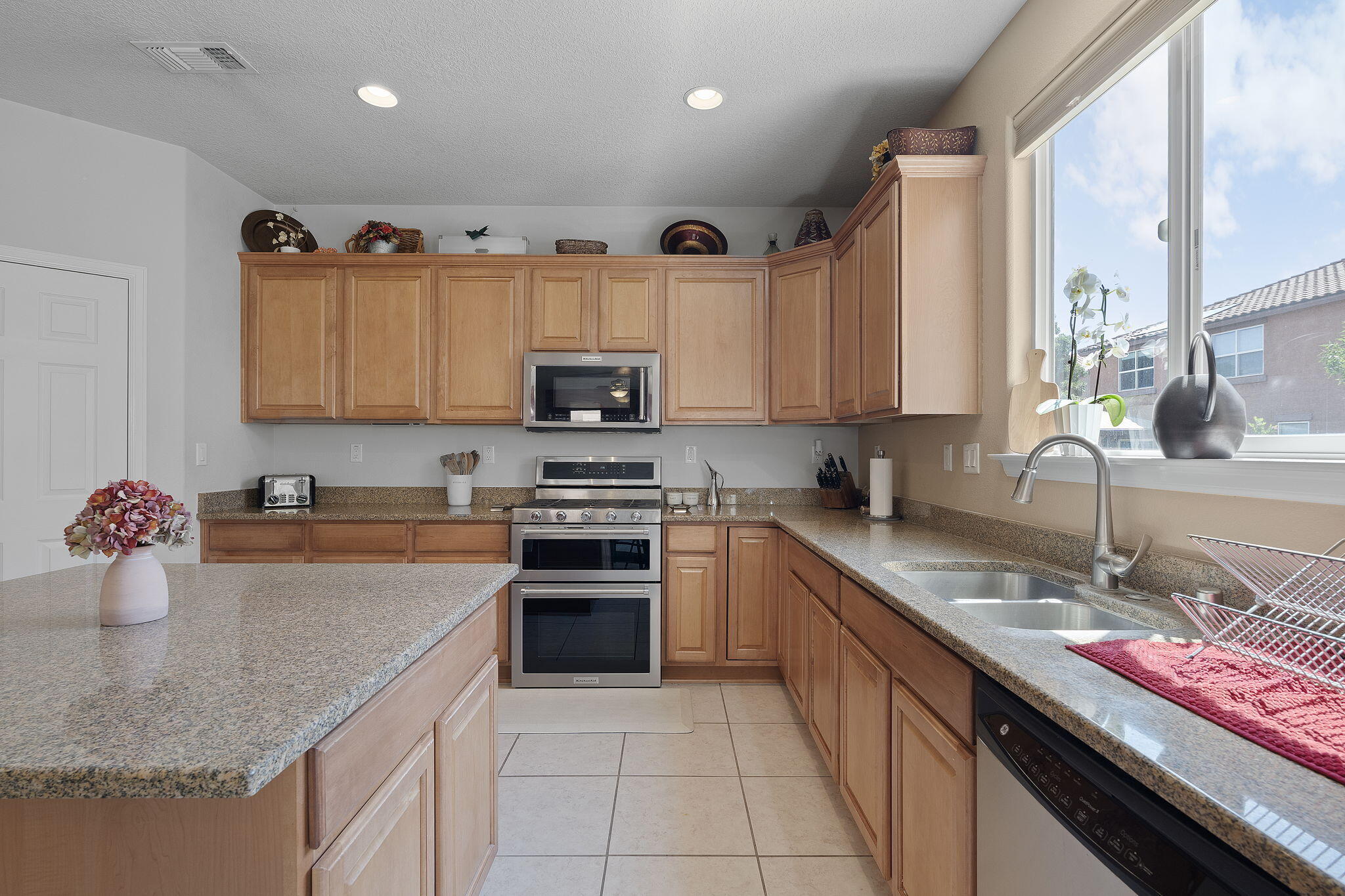 213 Paseo Vista Loop NE