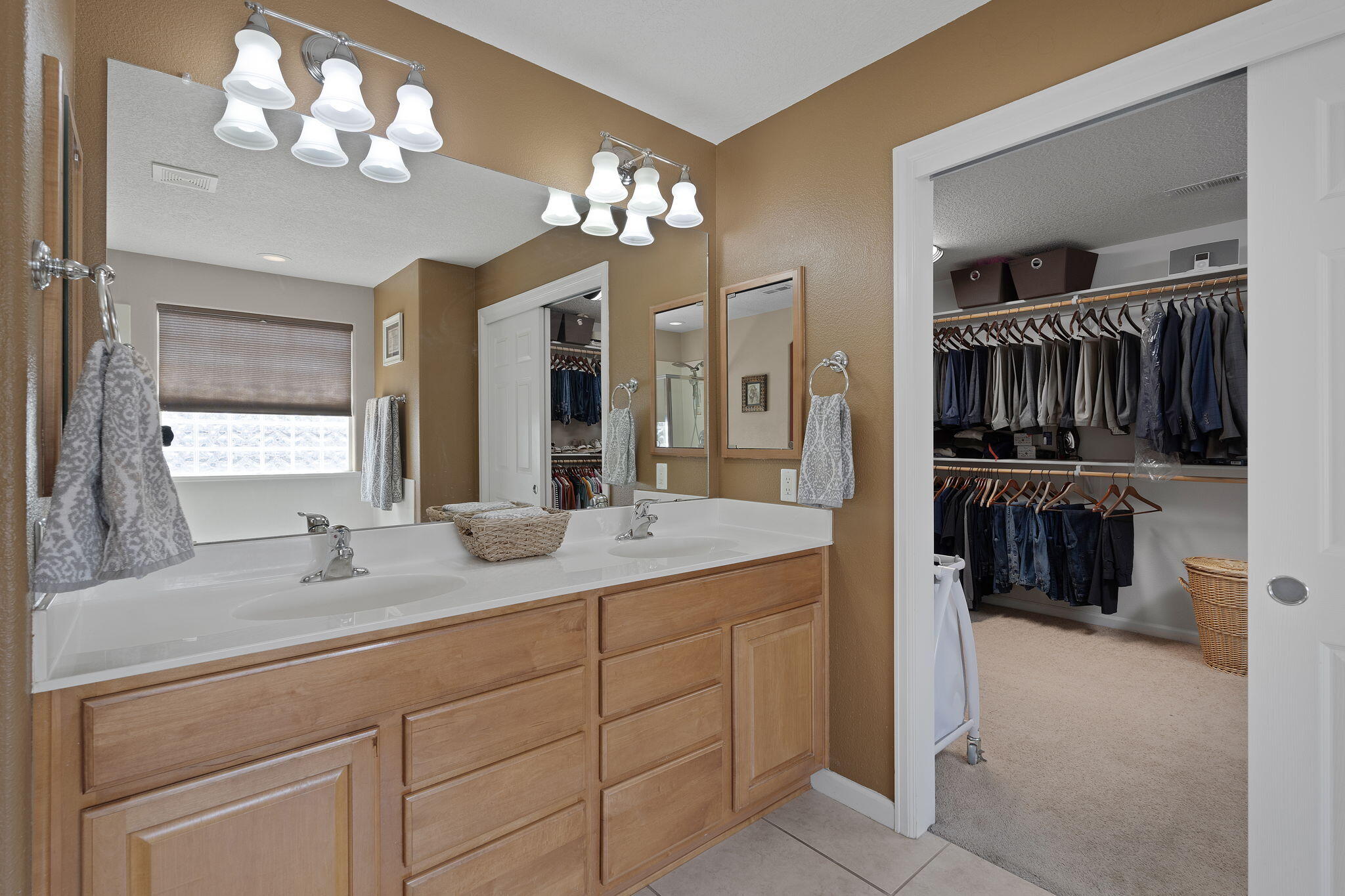 213 Paseo Vista Loop NE