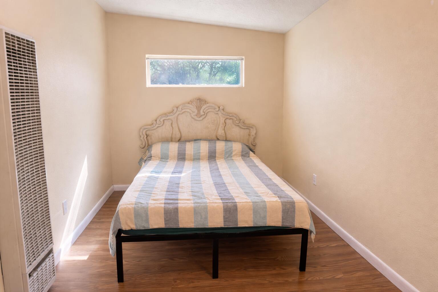 1609 Edith Boulevard SE