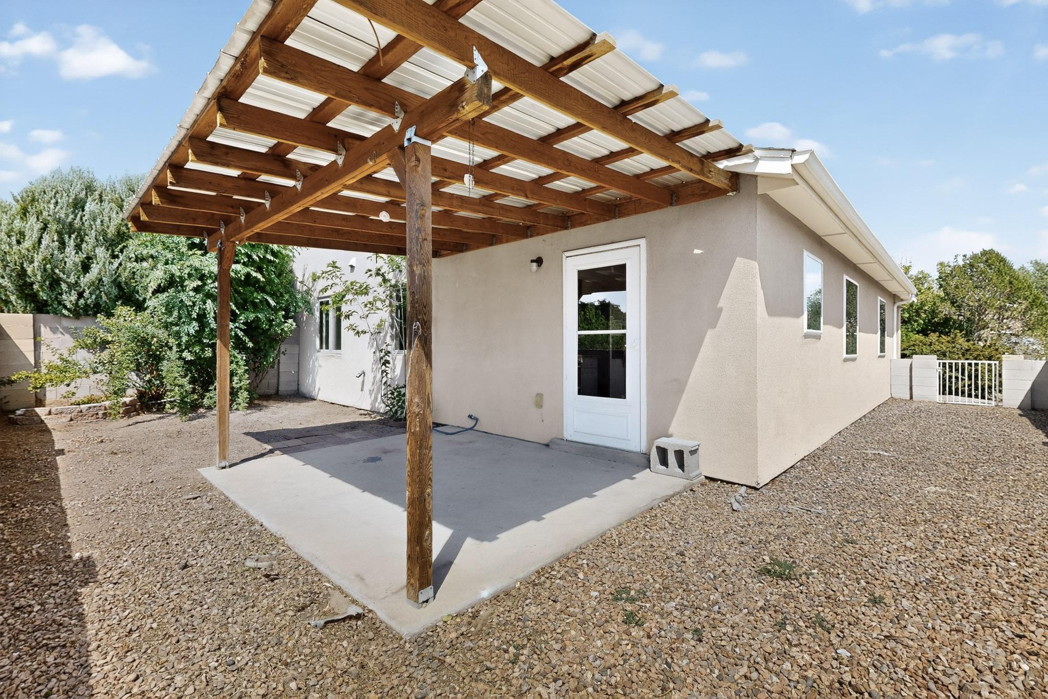 323 Escena Place SE