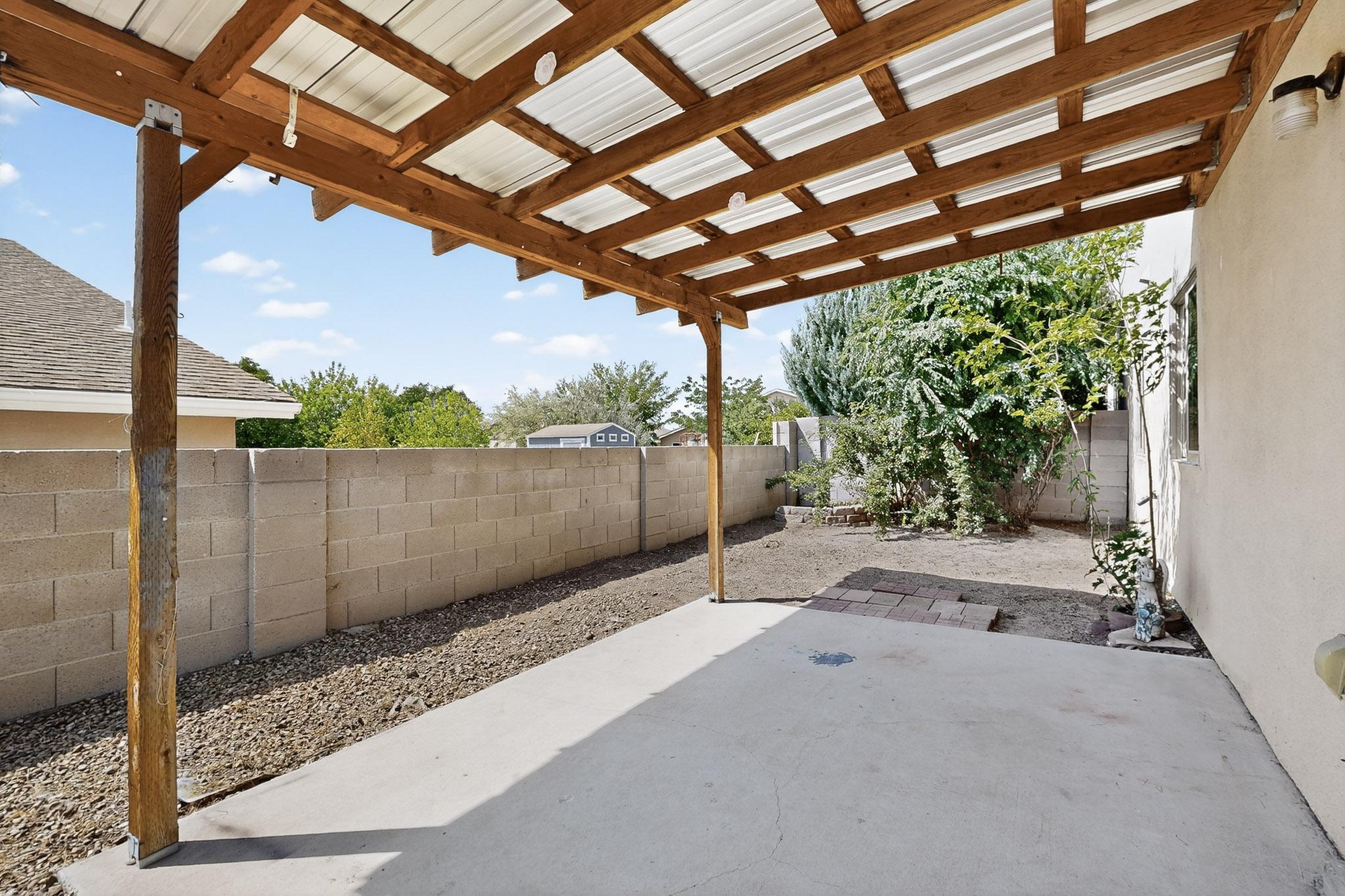 323 Escena Place SE