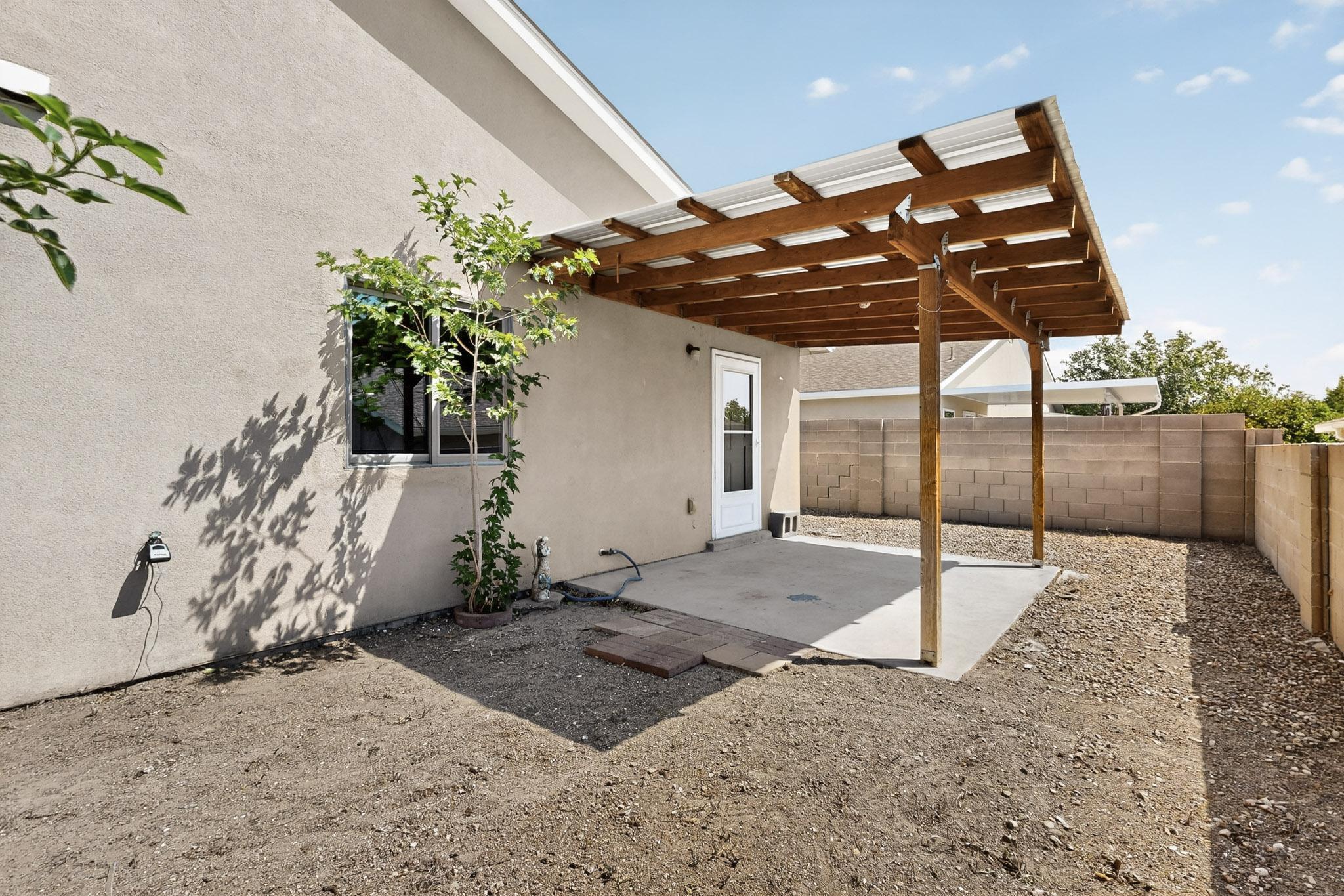 323 Escena Place SE