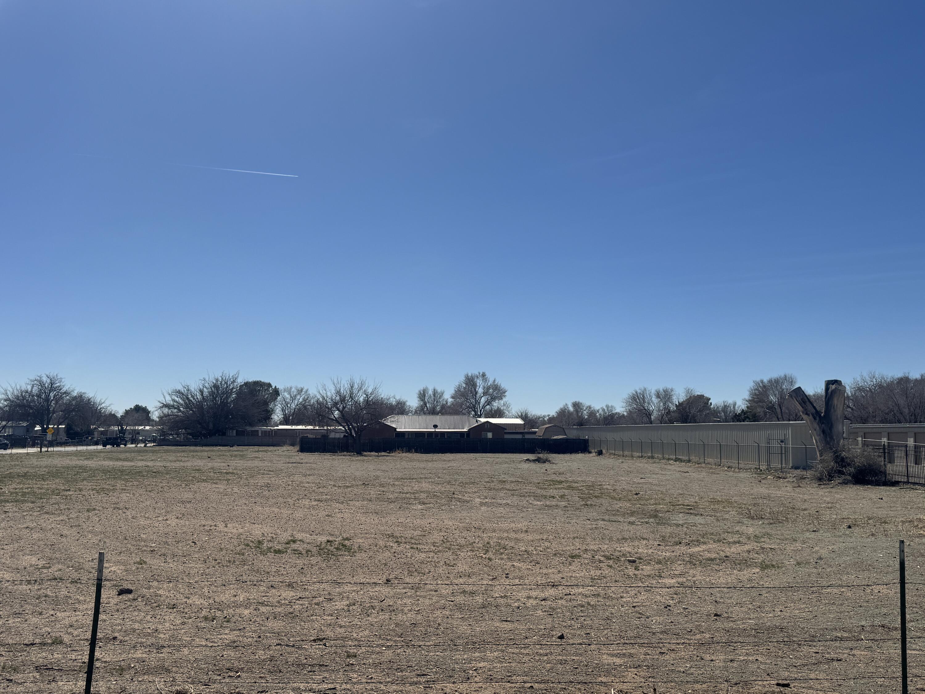 00 E River Road
