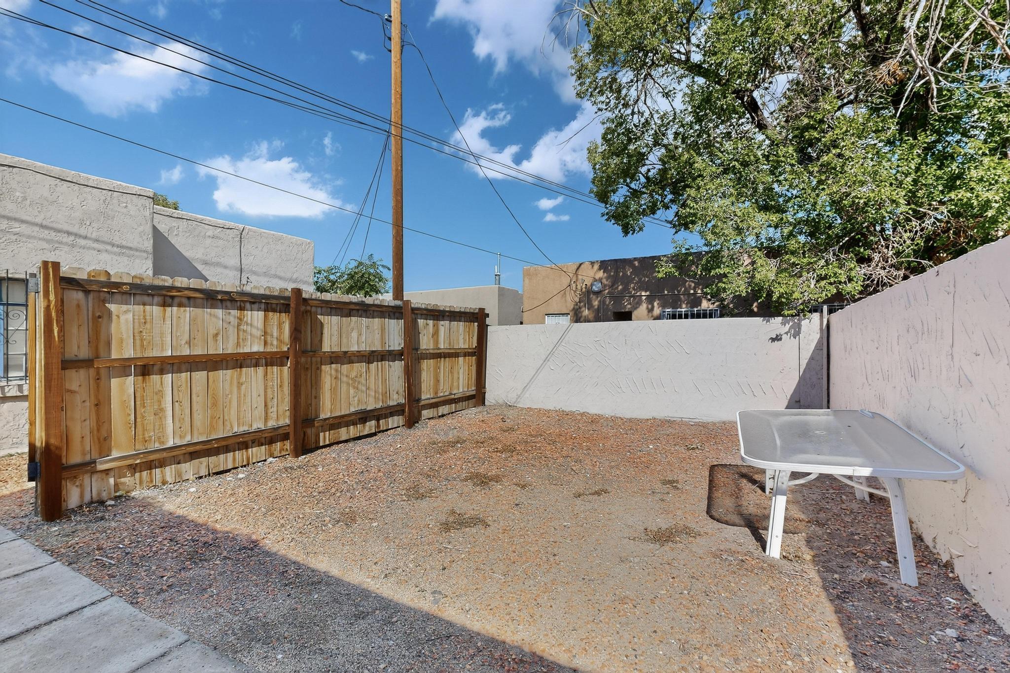 214 Pine Street SE