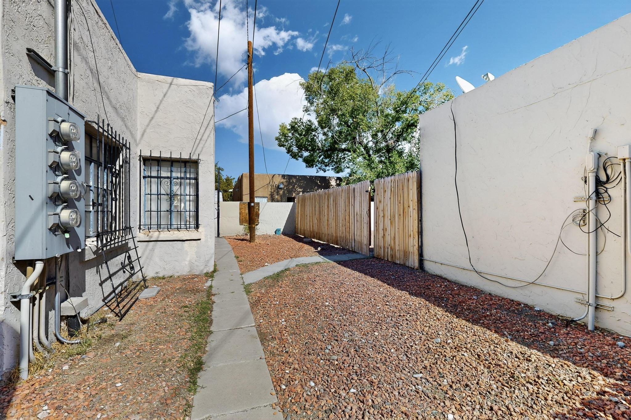 214 Pine Street SE