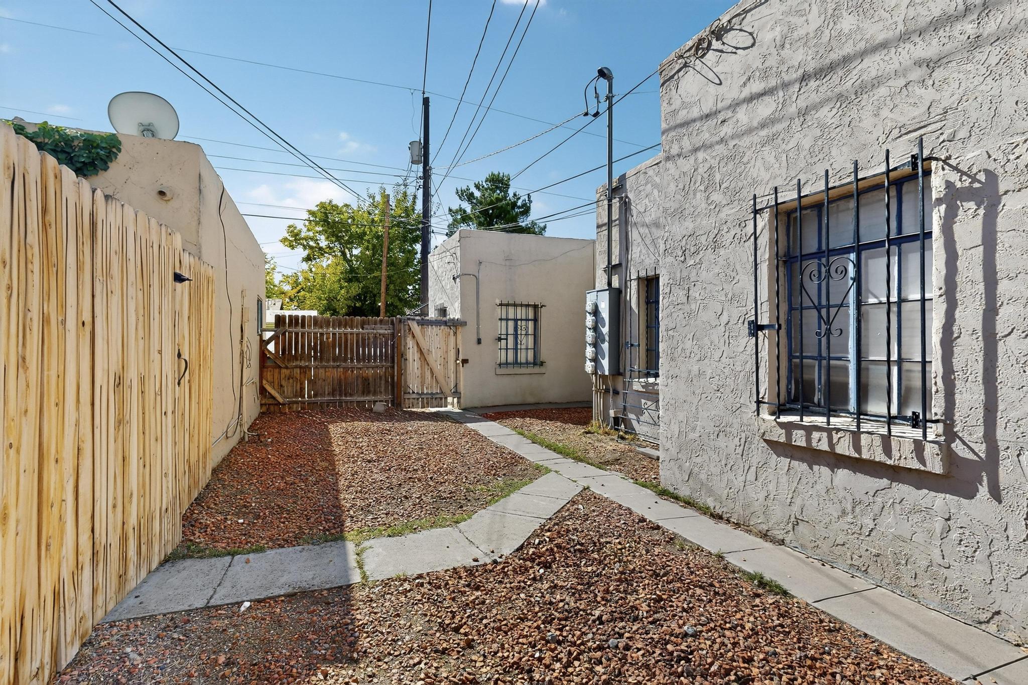 214 Pine Street SE