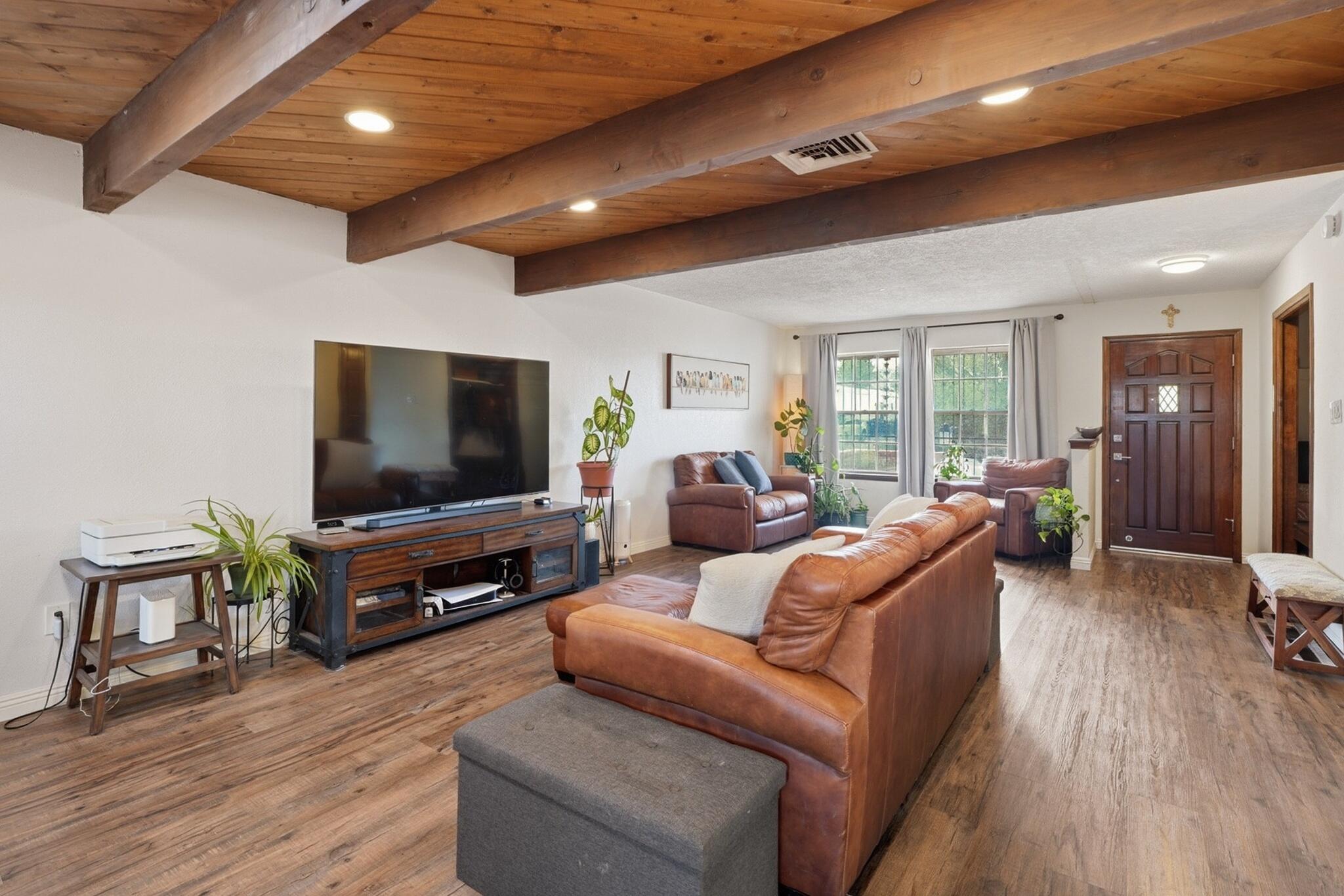 14205 Marquette Drive NE