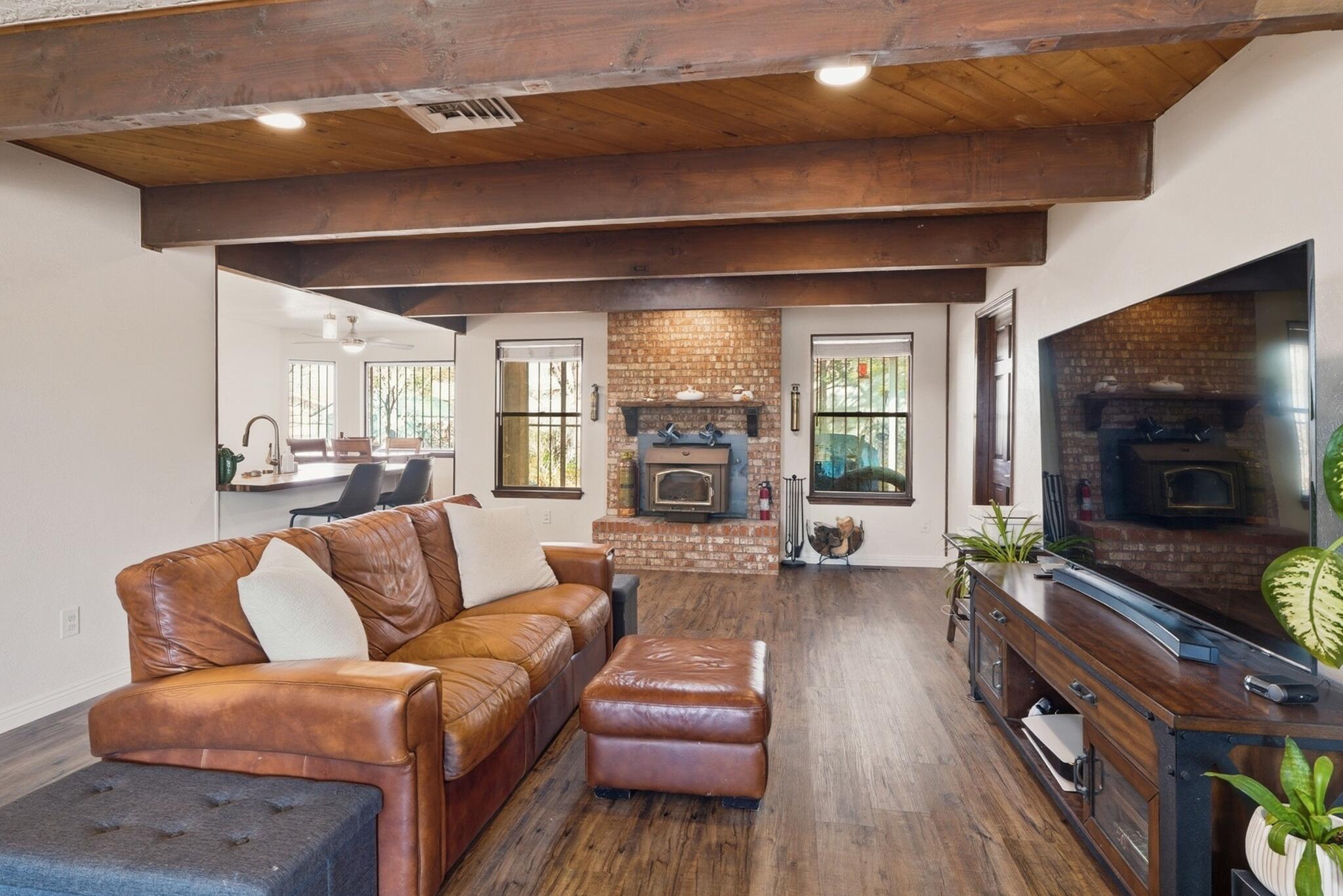 14205 Marquette Drive NE