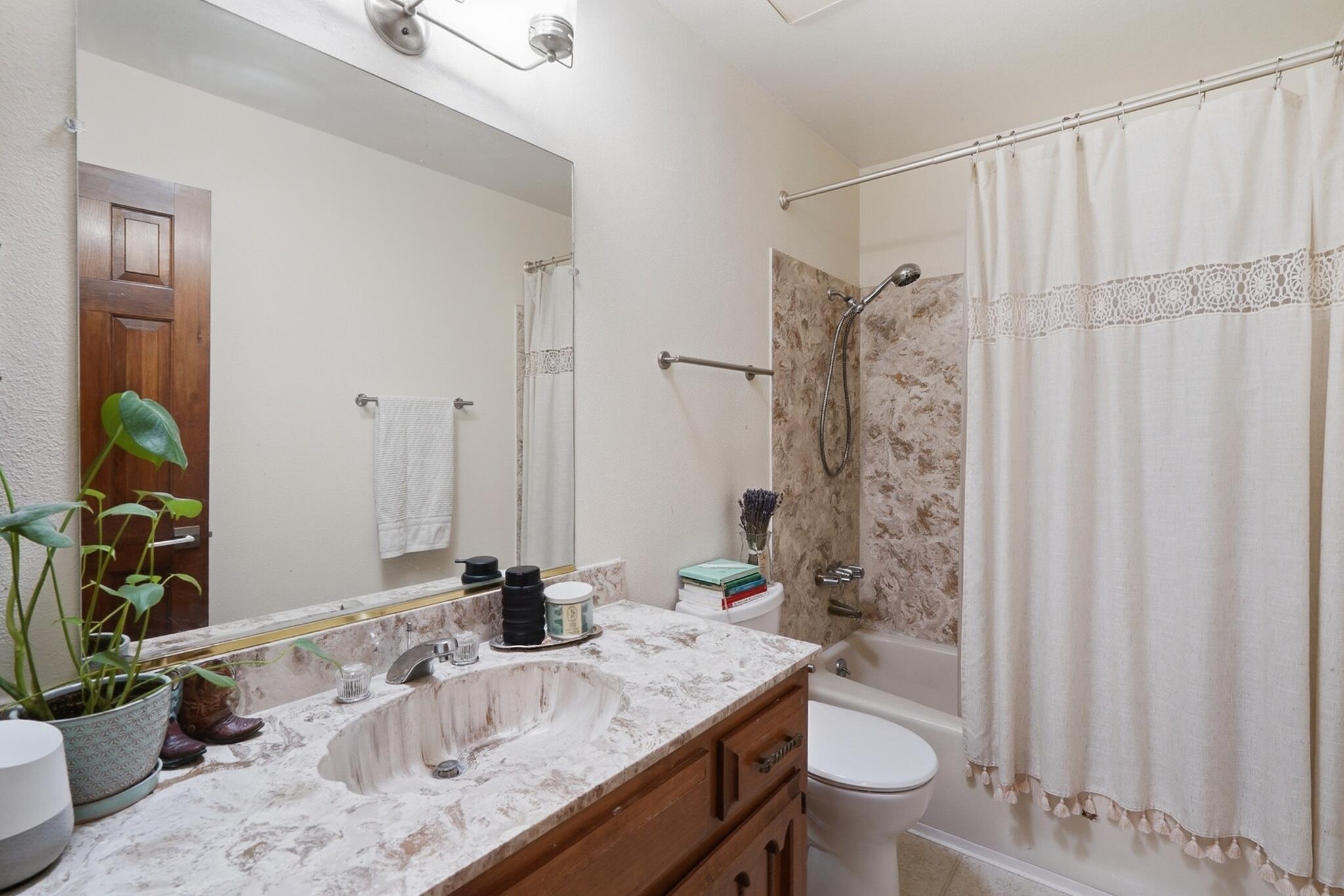 14205 Marquette Drive NE