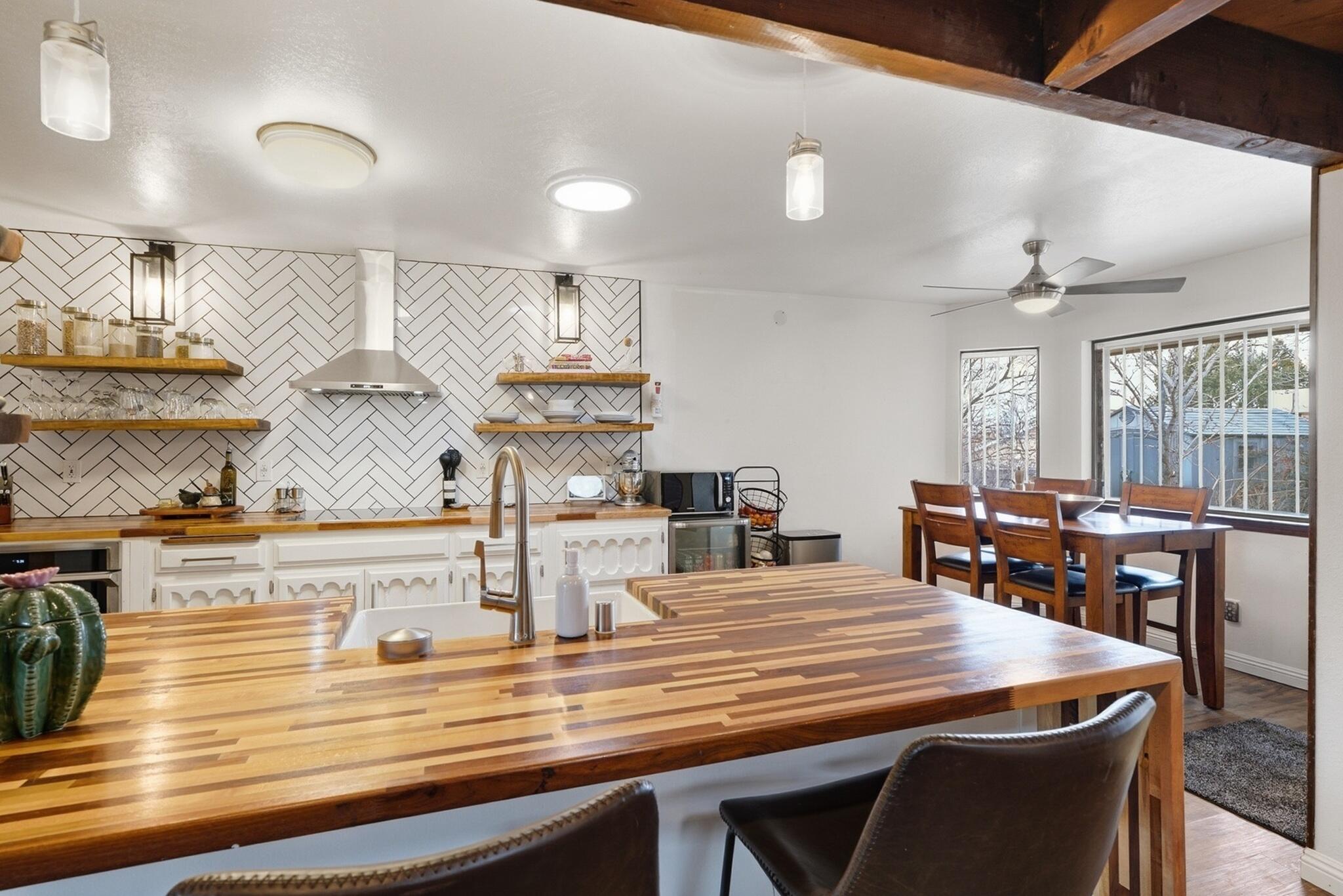 14205 Marquette Drive NE