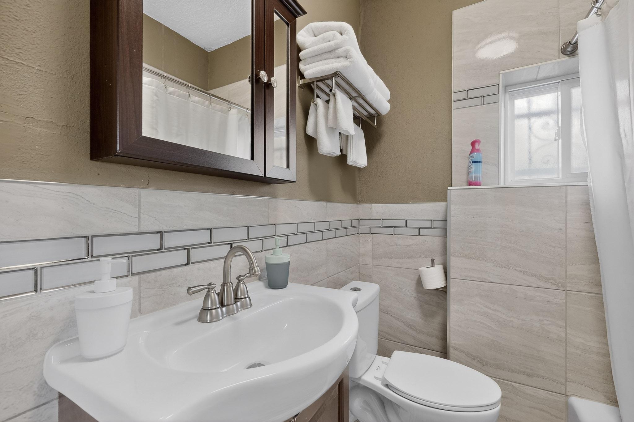 321 Columbia Drive SE