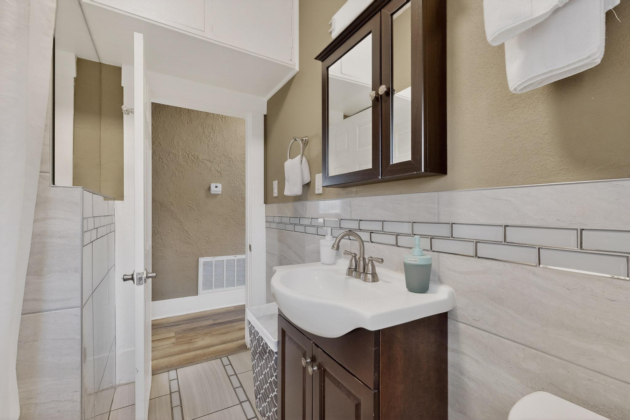 321 Columbia Drive SE