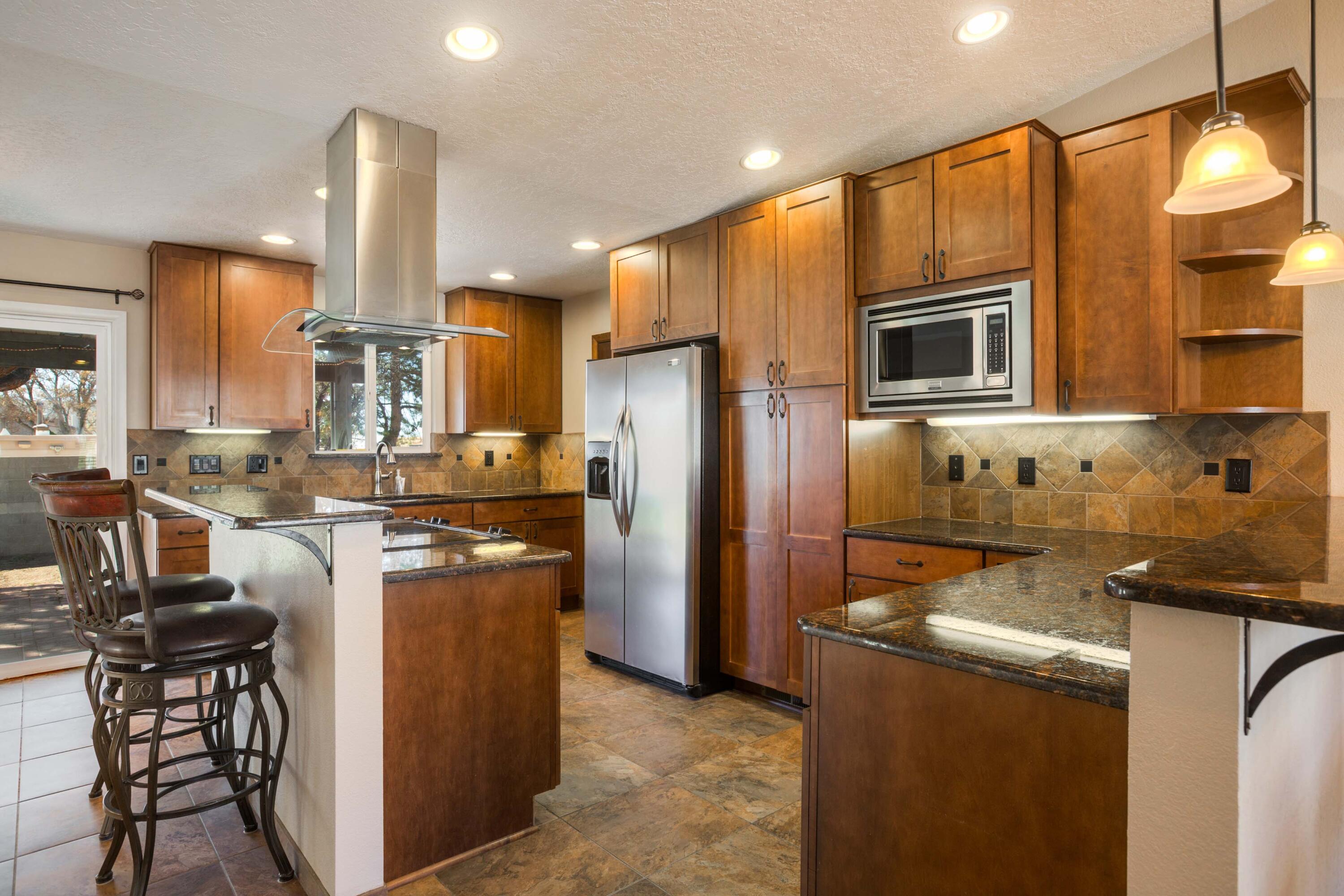 10816 Lowe Street NE