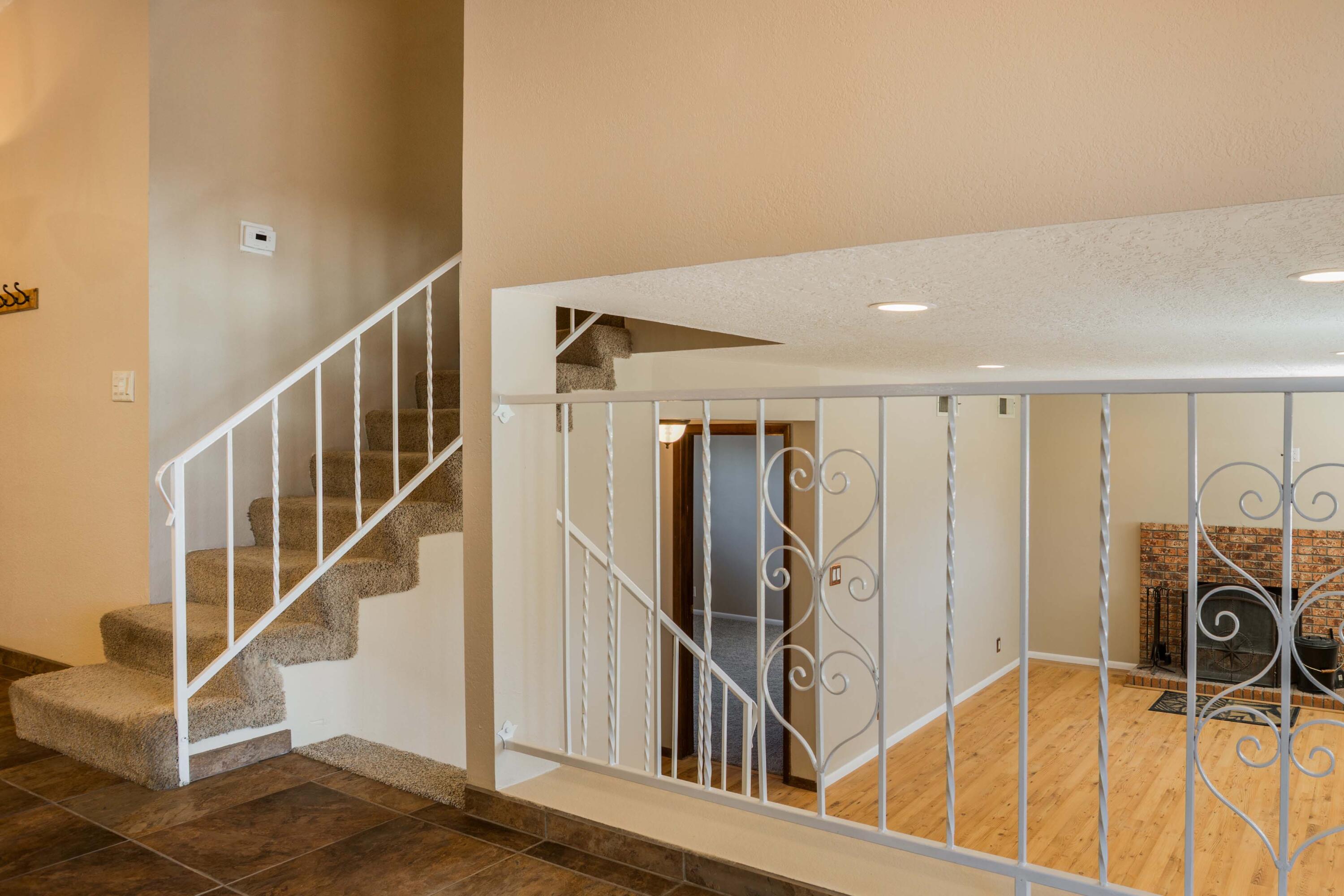 10816 Lowe Street NE