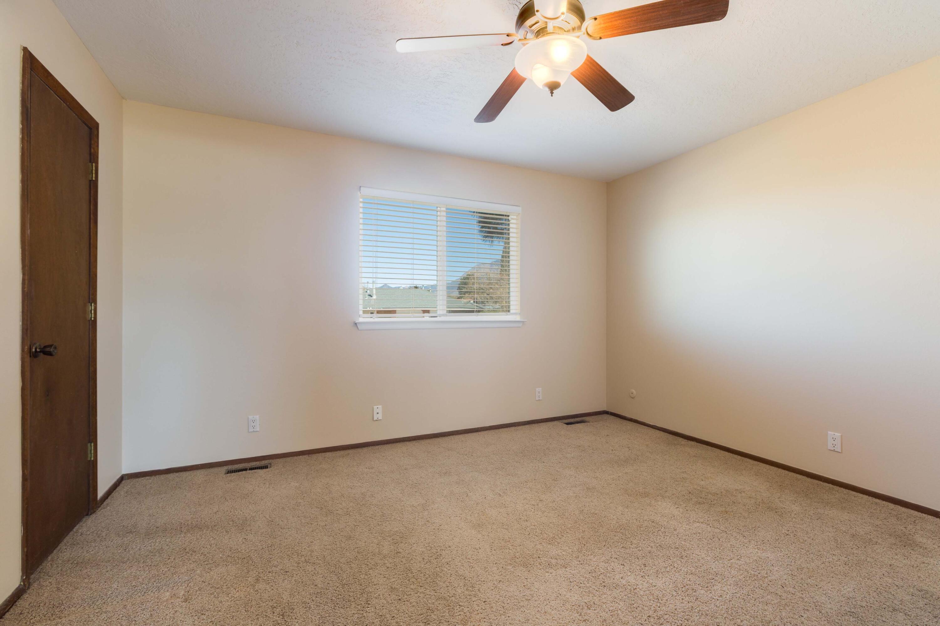 10816 Lowe Street NE