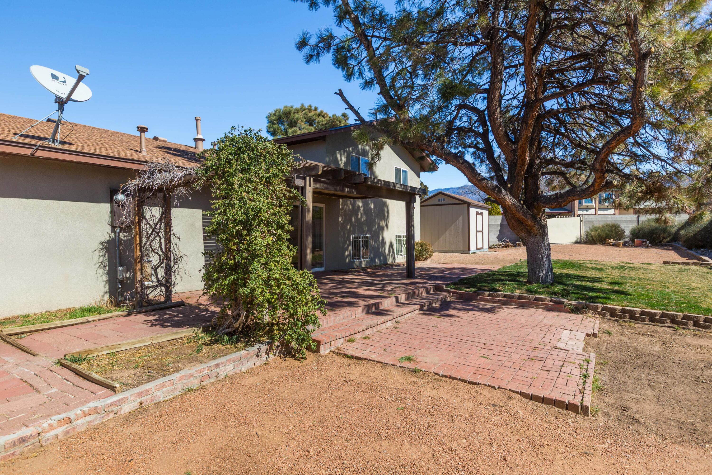 10816 Lowe Street NE