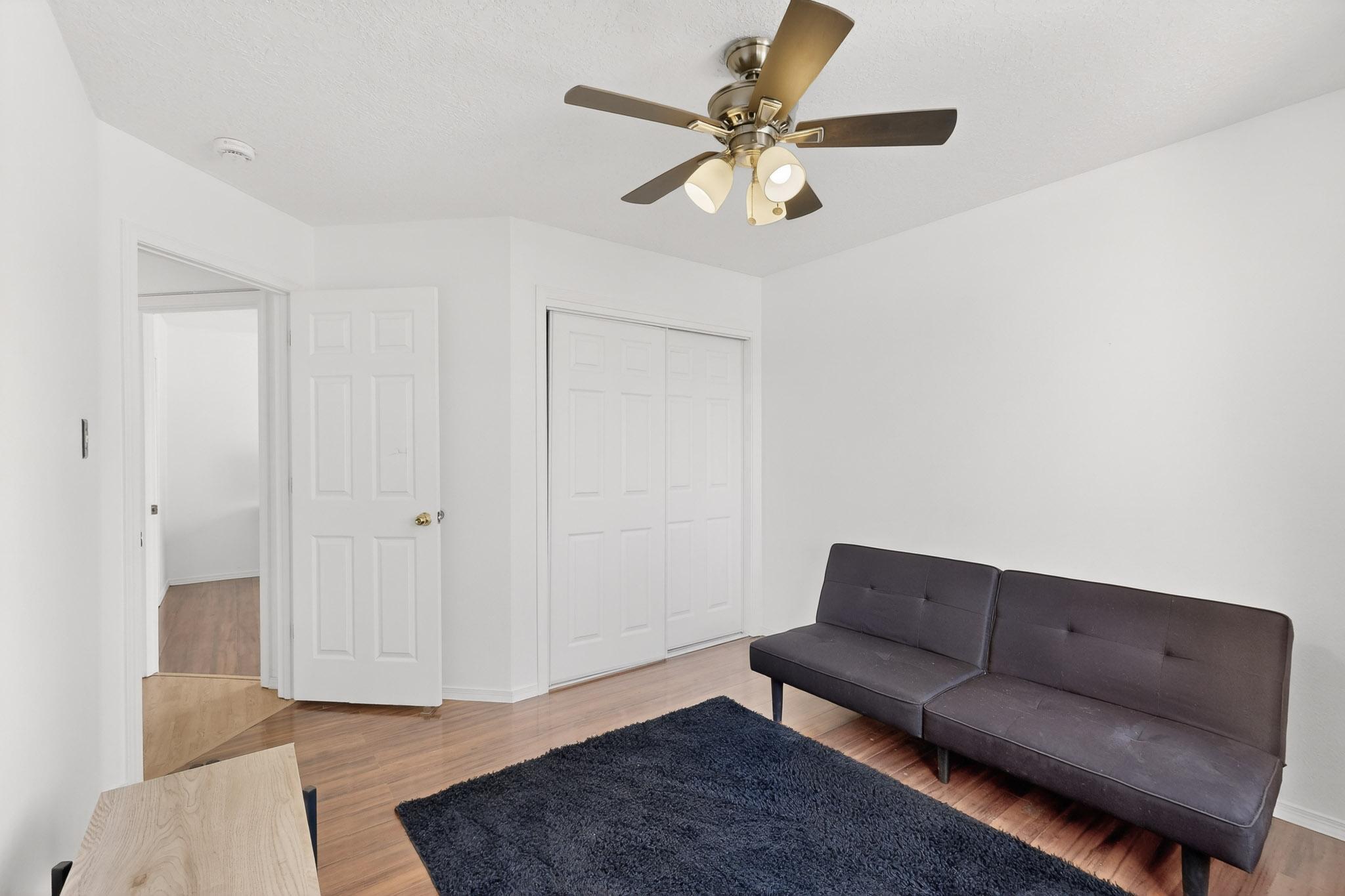5900 Camino De La Luna NW