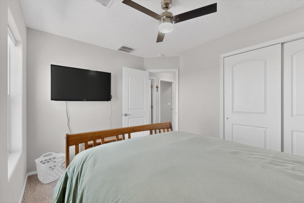 860 Firewheel Loop SW