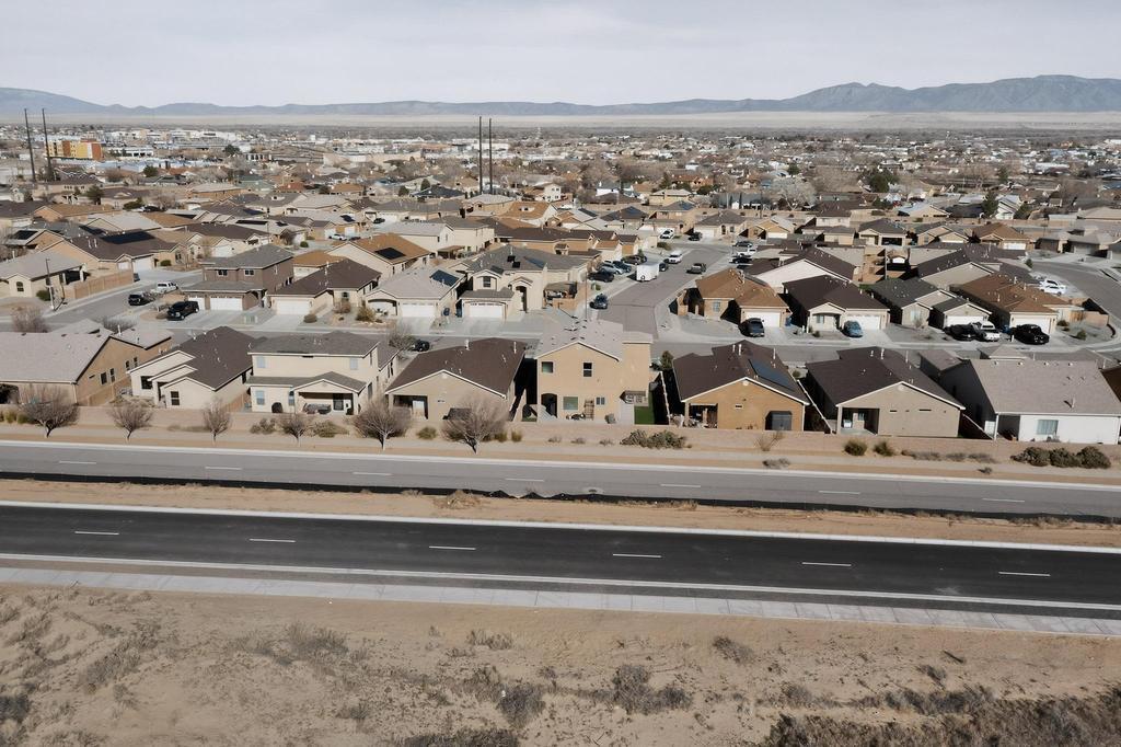 860 Firewheel Loop SW