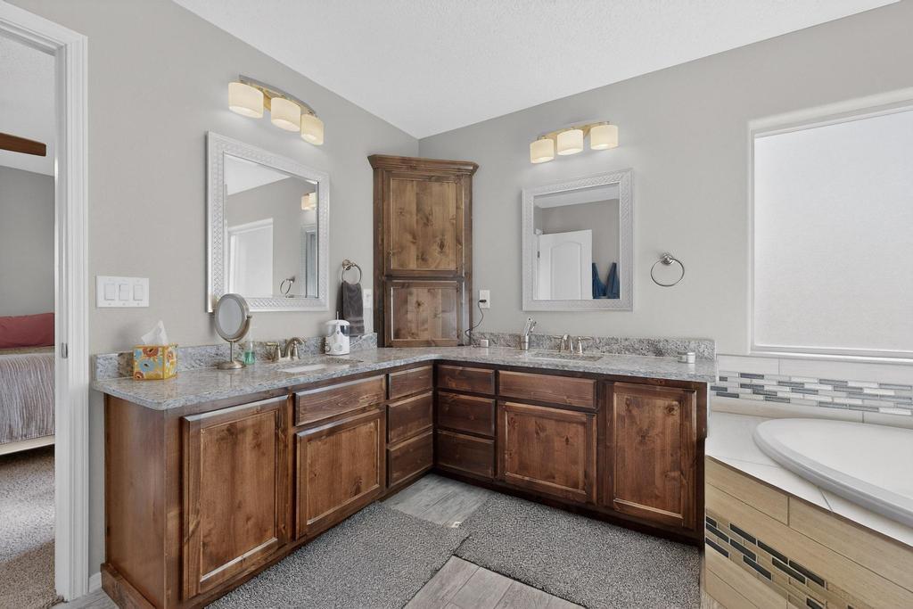 860 Firewheel Loop SW