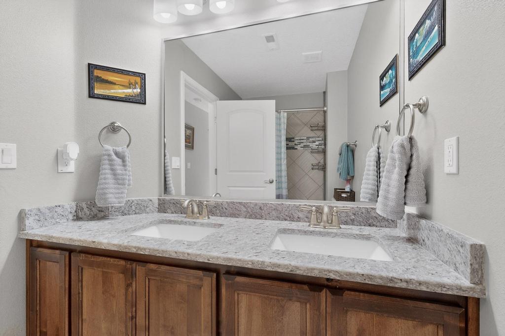 860 Firewheel Loop SW