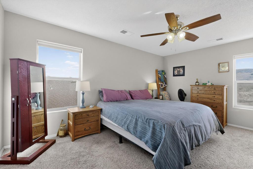 860 Firewheel Loop SW