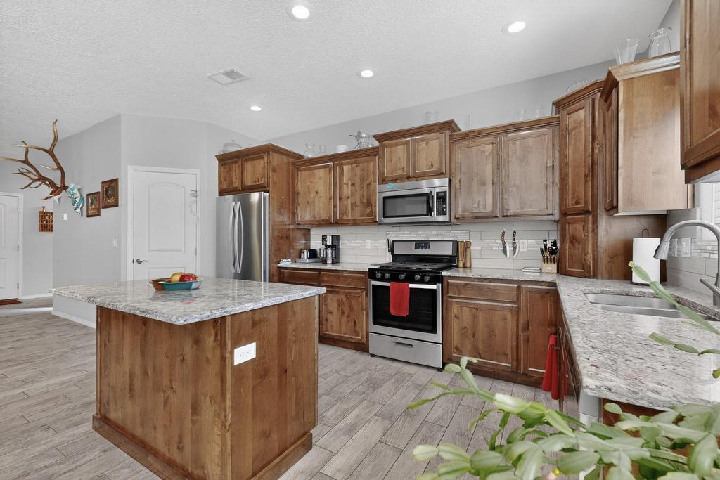 860 Firewheel Loop SW