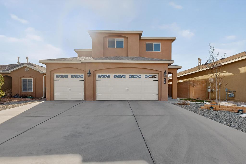 860 Firewheel Loop SW