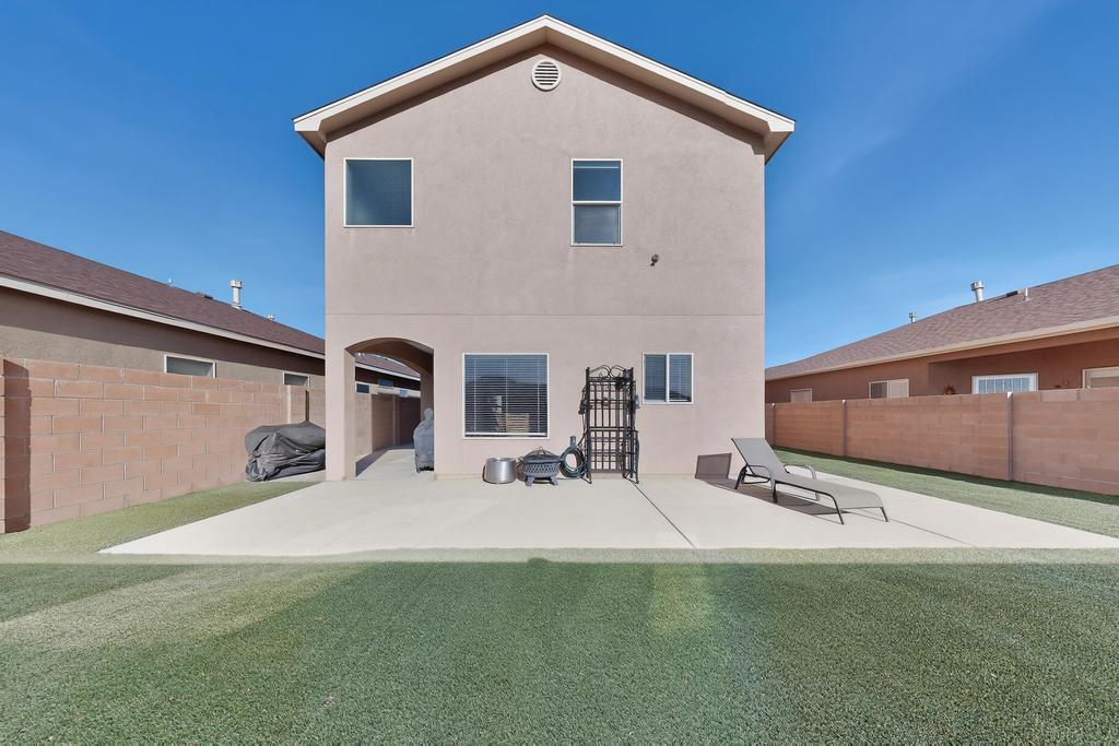 860 Firewheel Loop SW