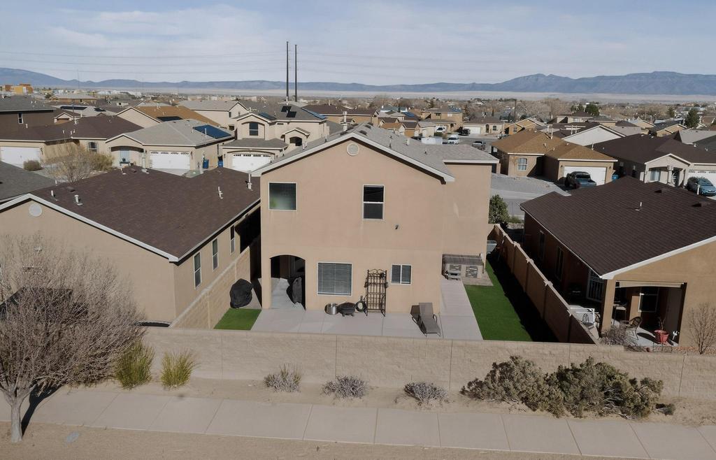 860 Firewheel Loop SW