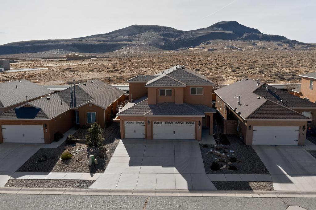 860 Firewheel Loop SW