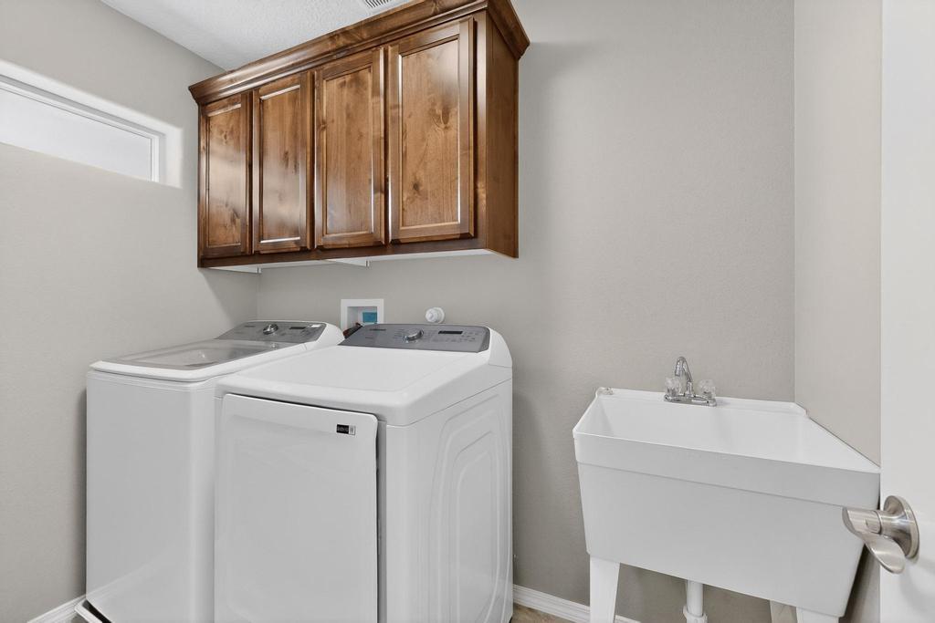 860 Firewheel Loop SW