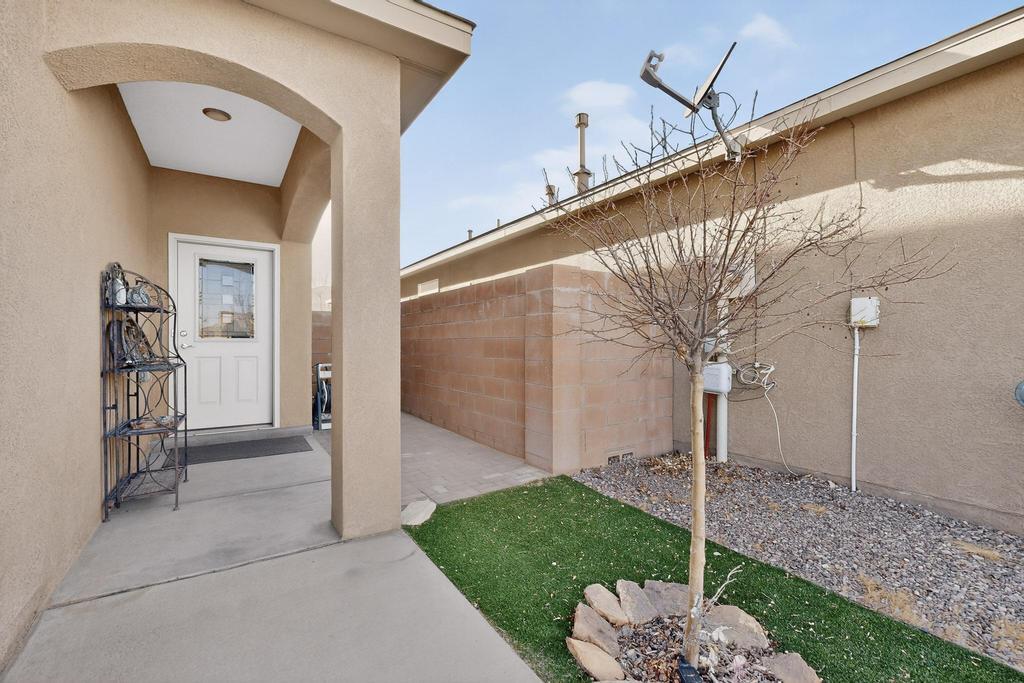 860 Firewheel Loop SW