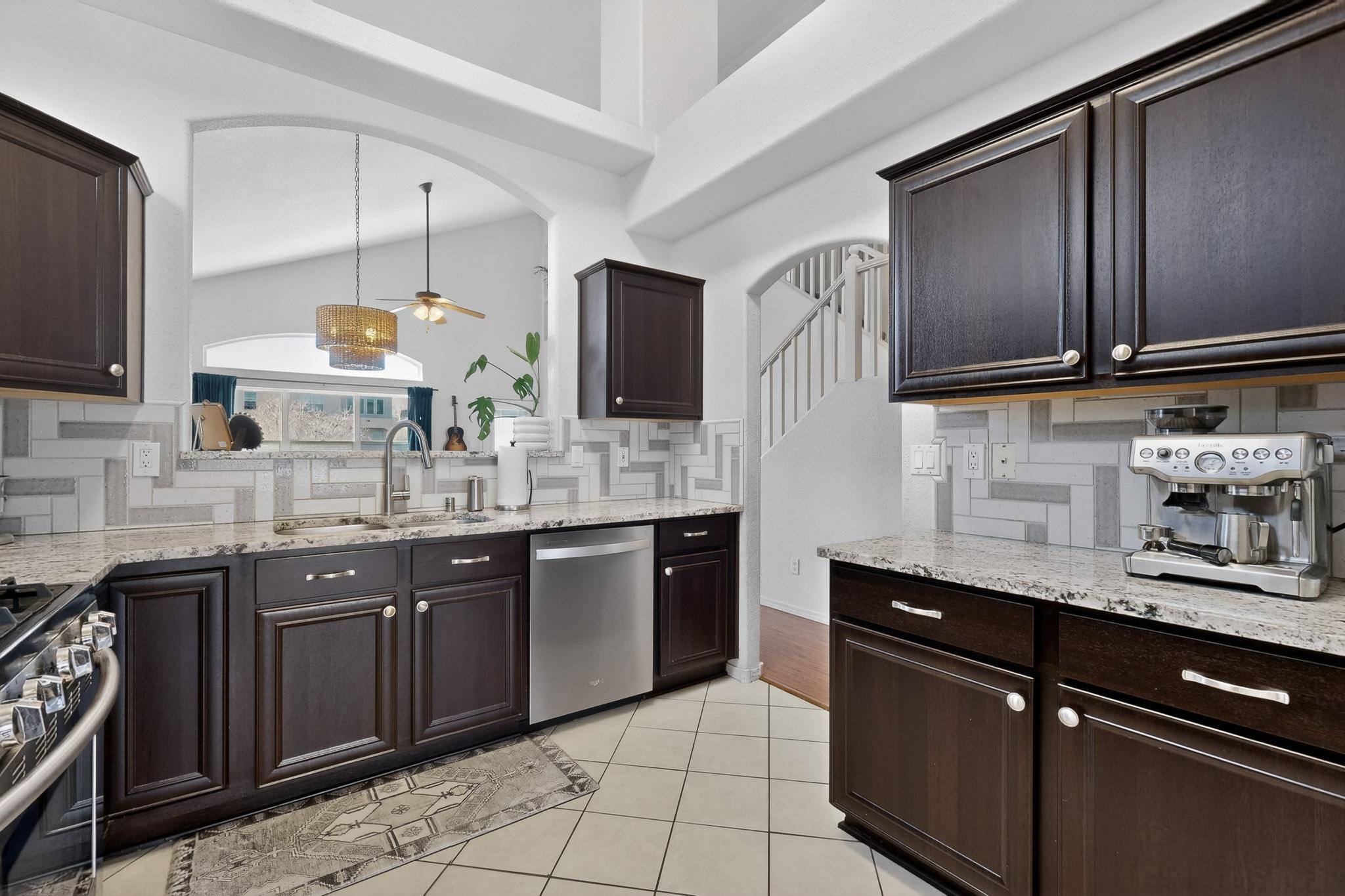 10427 Calle Hermosa Court NW