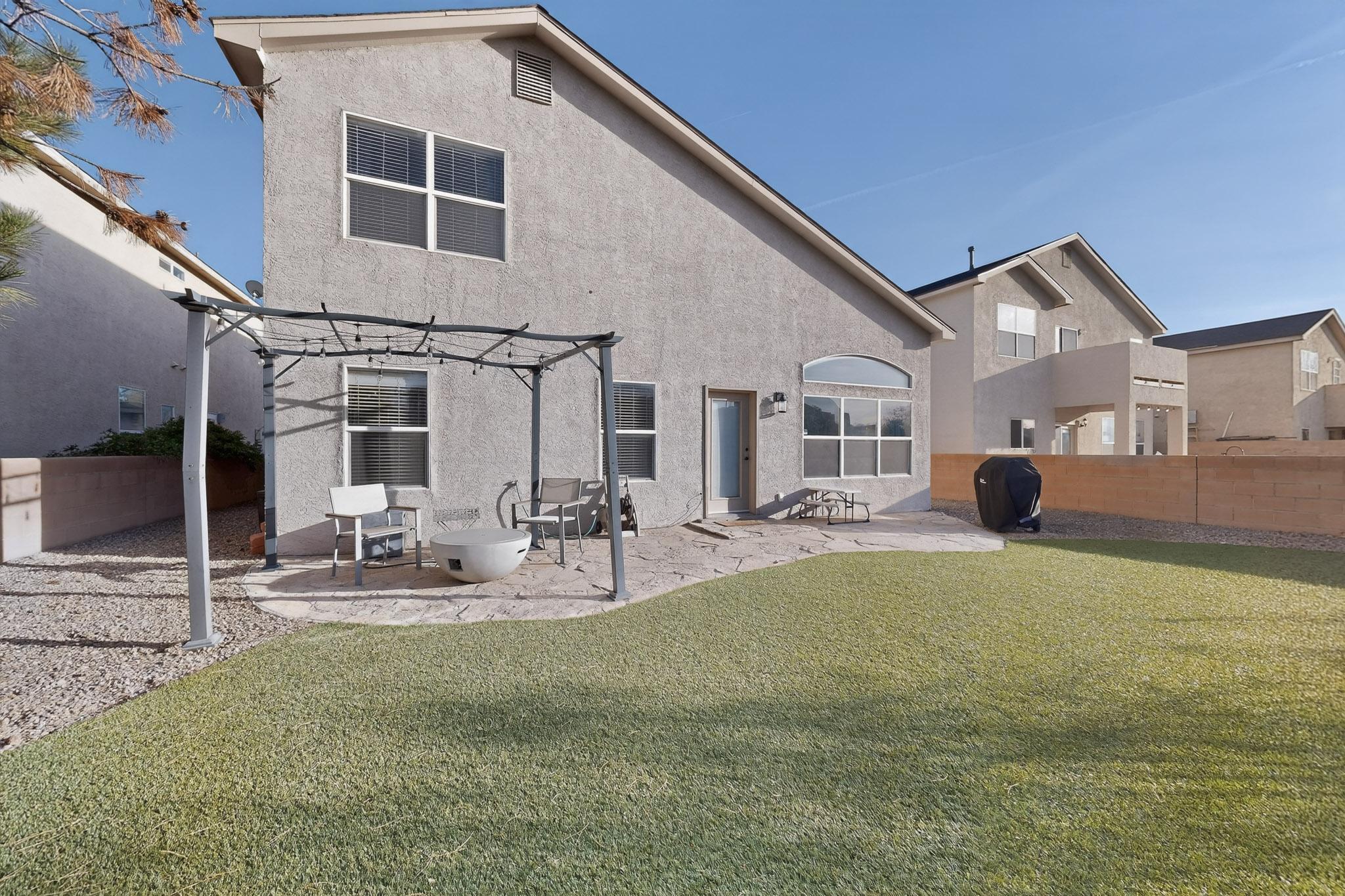 10427 Calle Hermosa Court NW