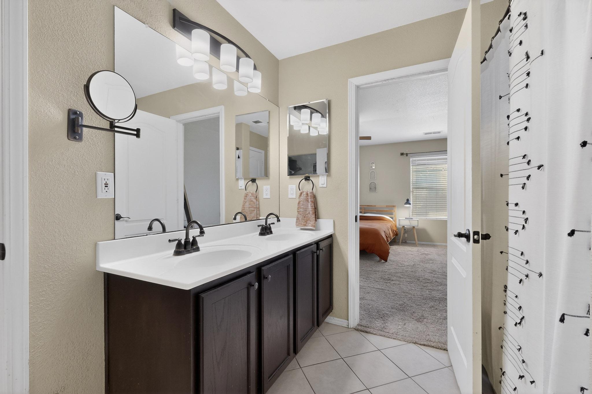 10427 Calle Hermosa Court NW