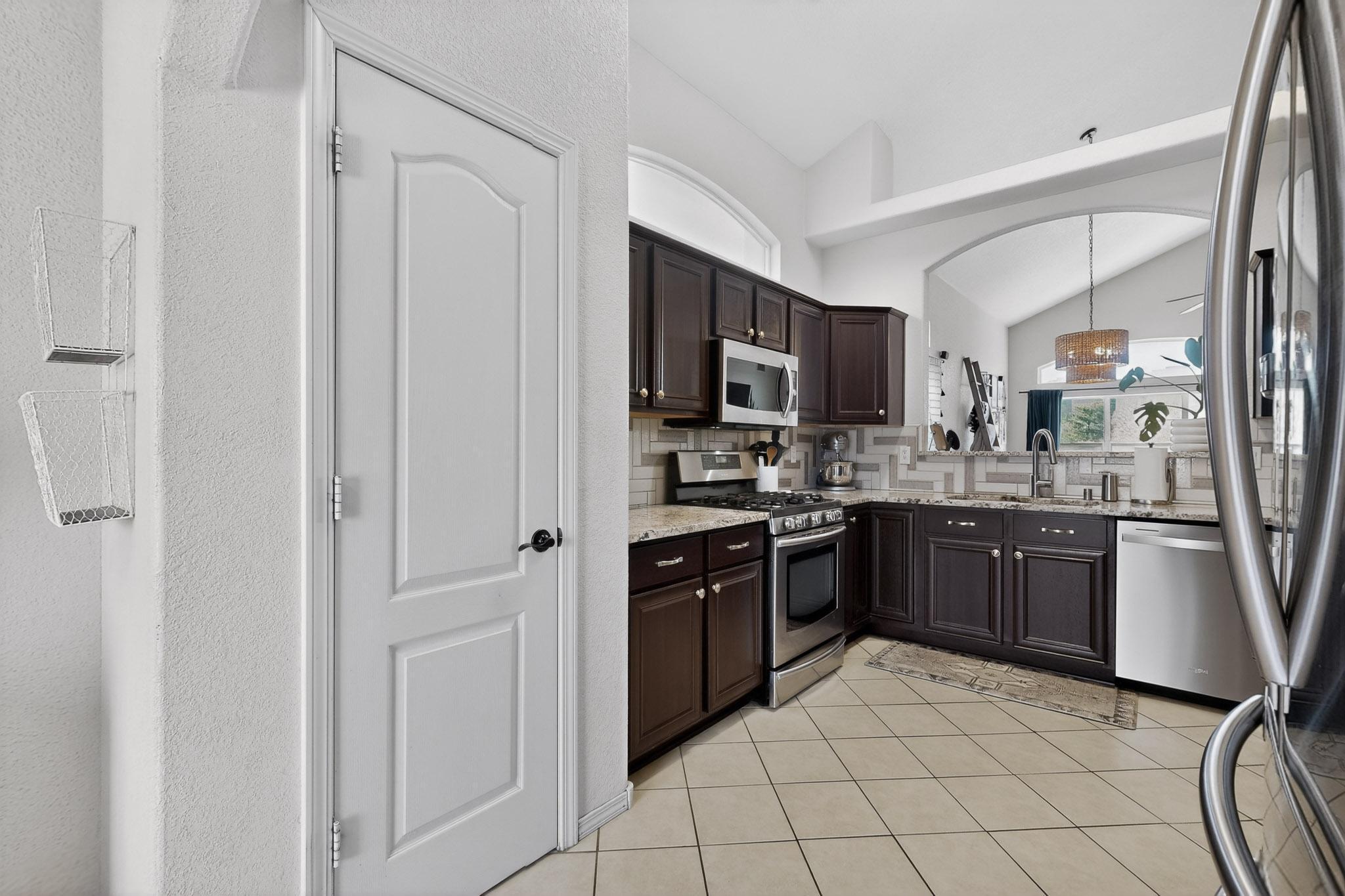 10427 Calle Hermosa Court NW