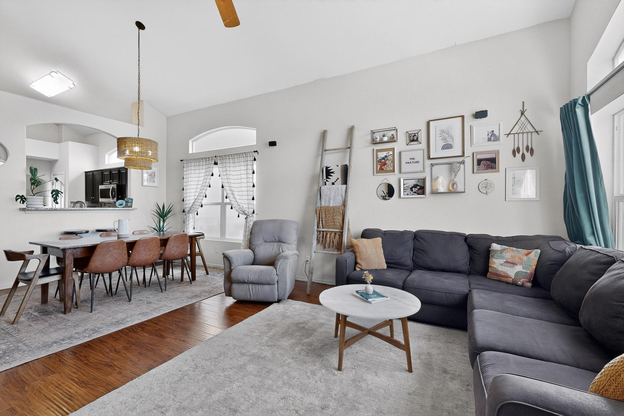 10427 Calle Hermosa Court NW