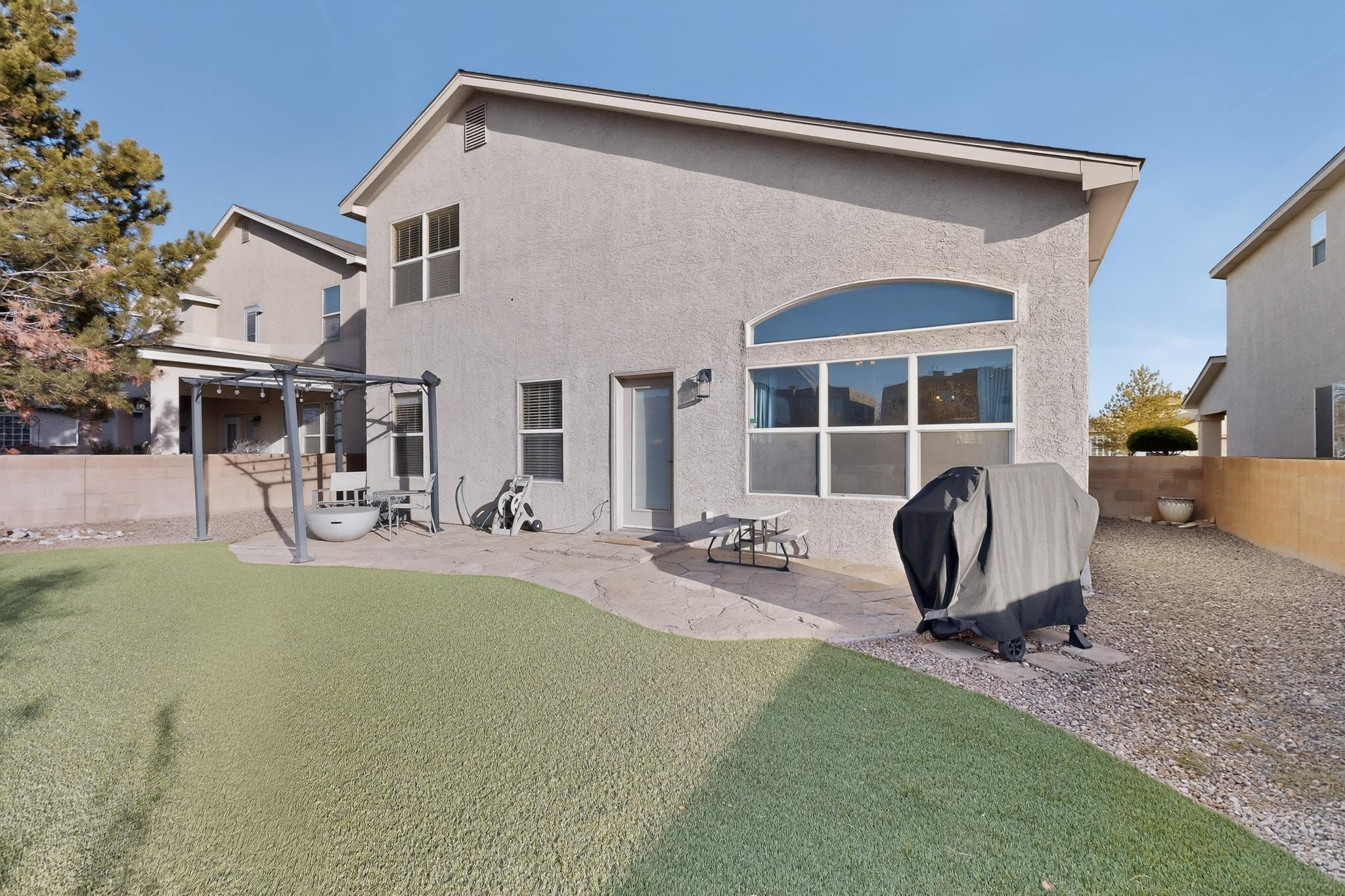 10427 Calle Hermosa Court NW