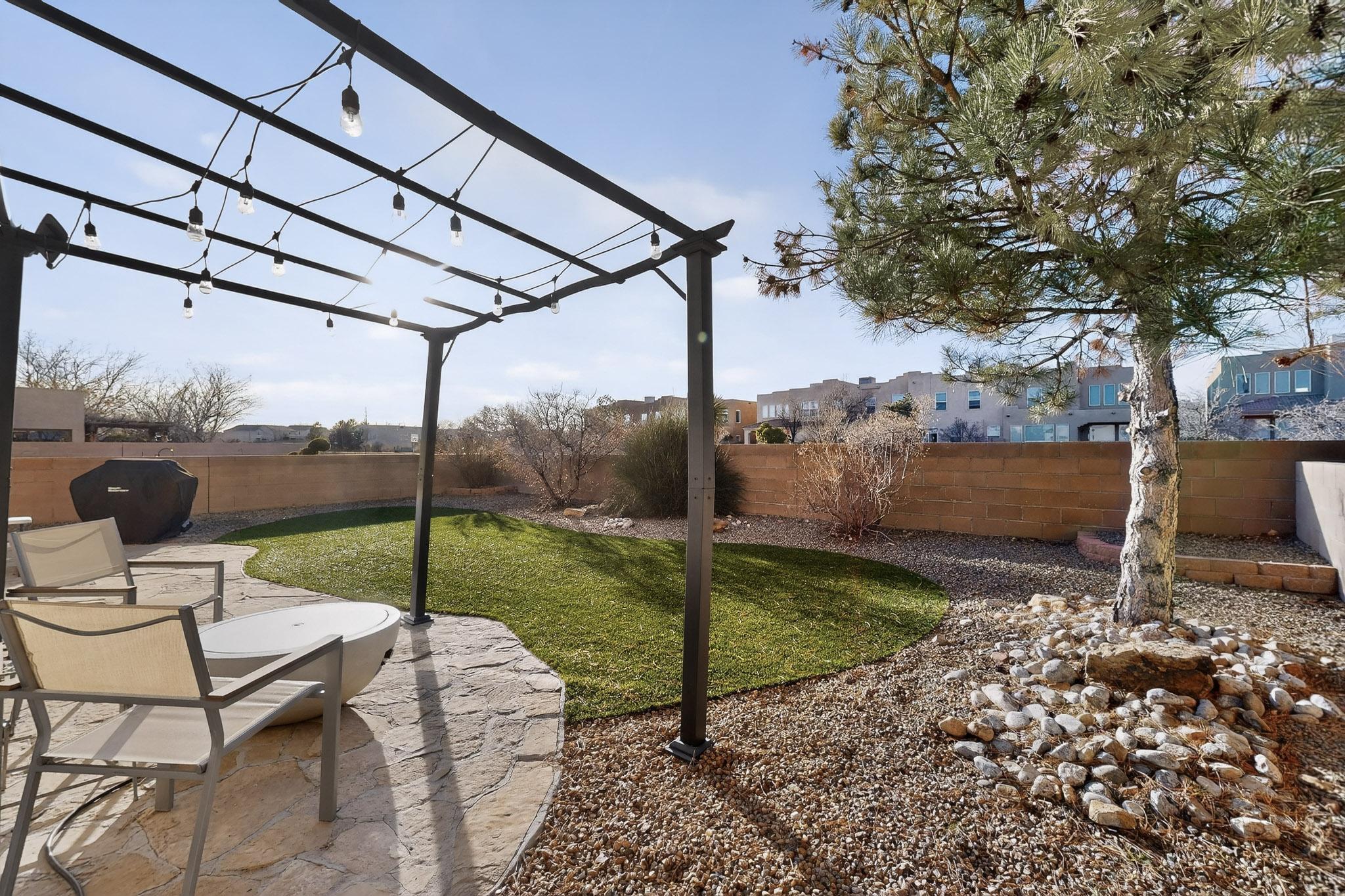 10427 Calle Hermosa Court NW