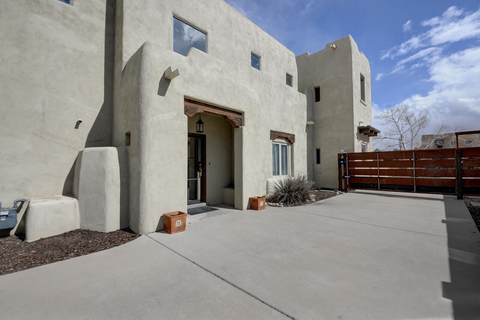 5531 Poblanos Court NW