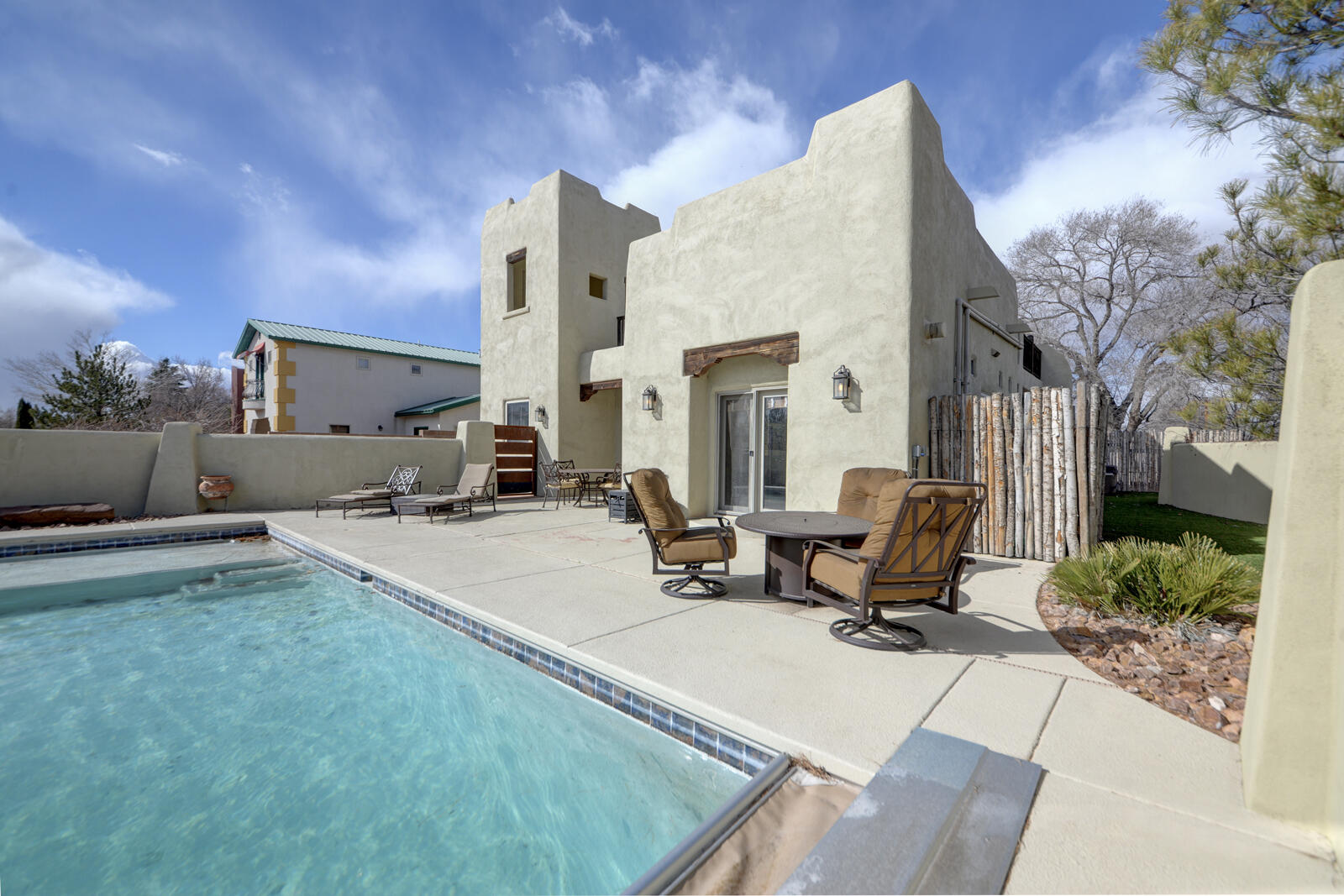 5531 Poblanos Court NW