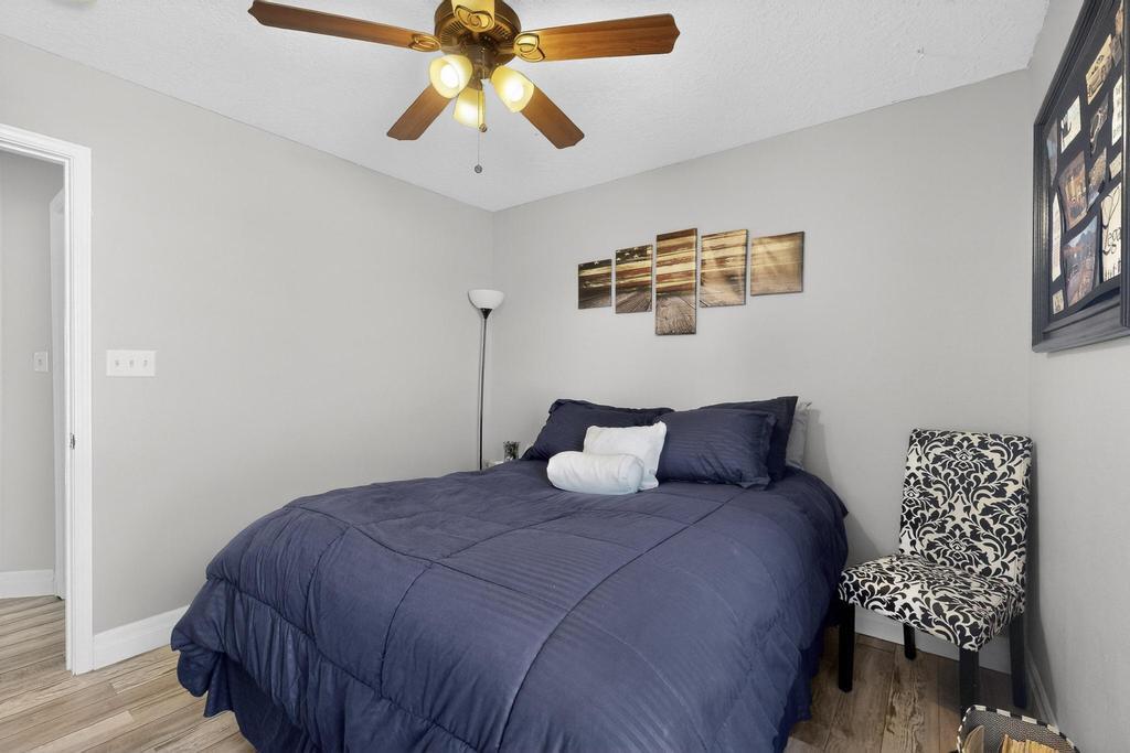 4049 Montreal Loop NE