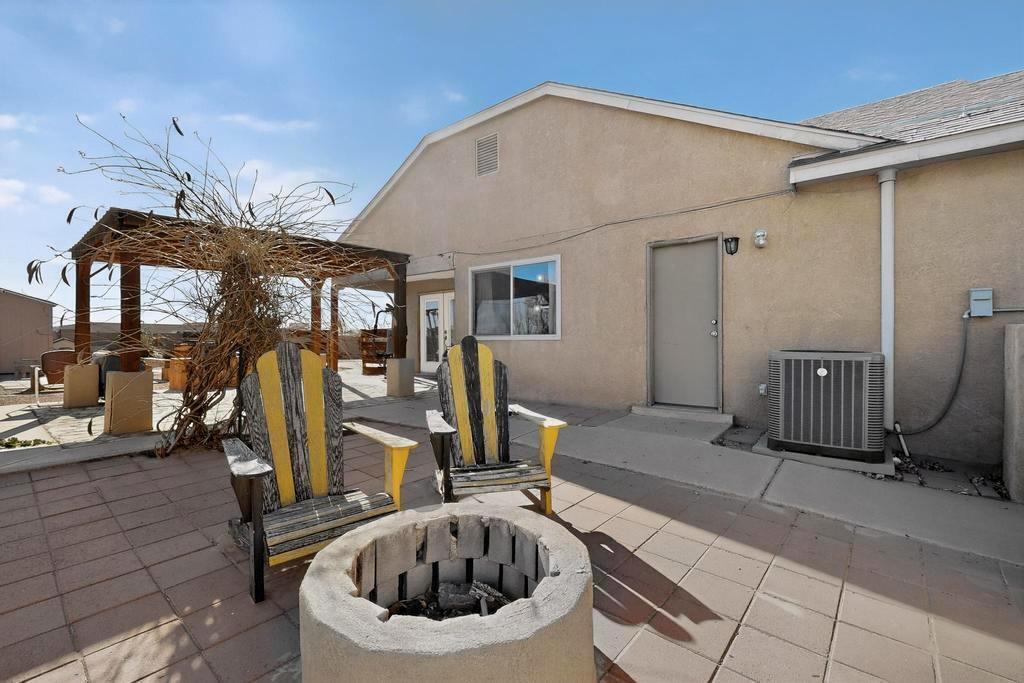 4049 Montreal Loop NE