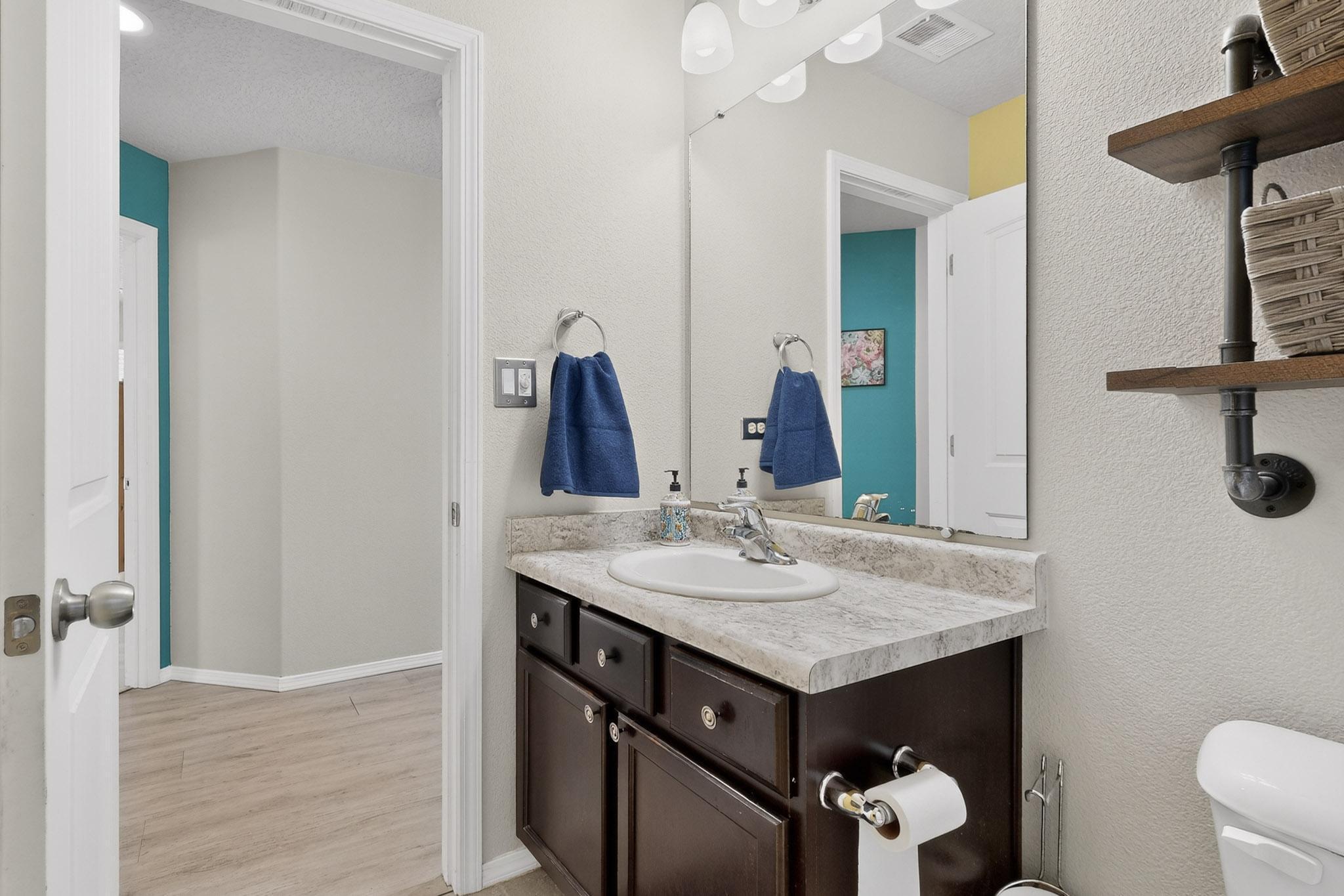 839 Ekarma Drive NW